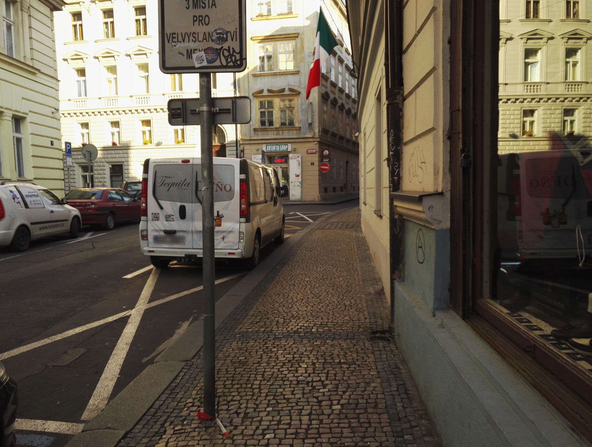 Street view near Kolej Arnošta z Pardubic, Nové Město