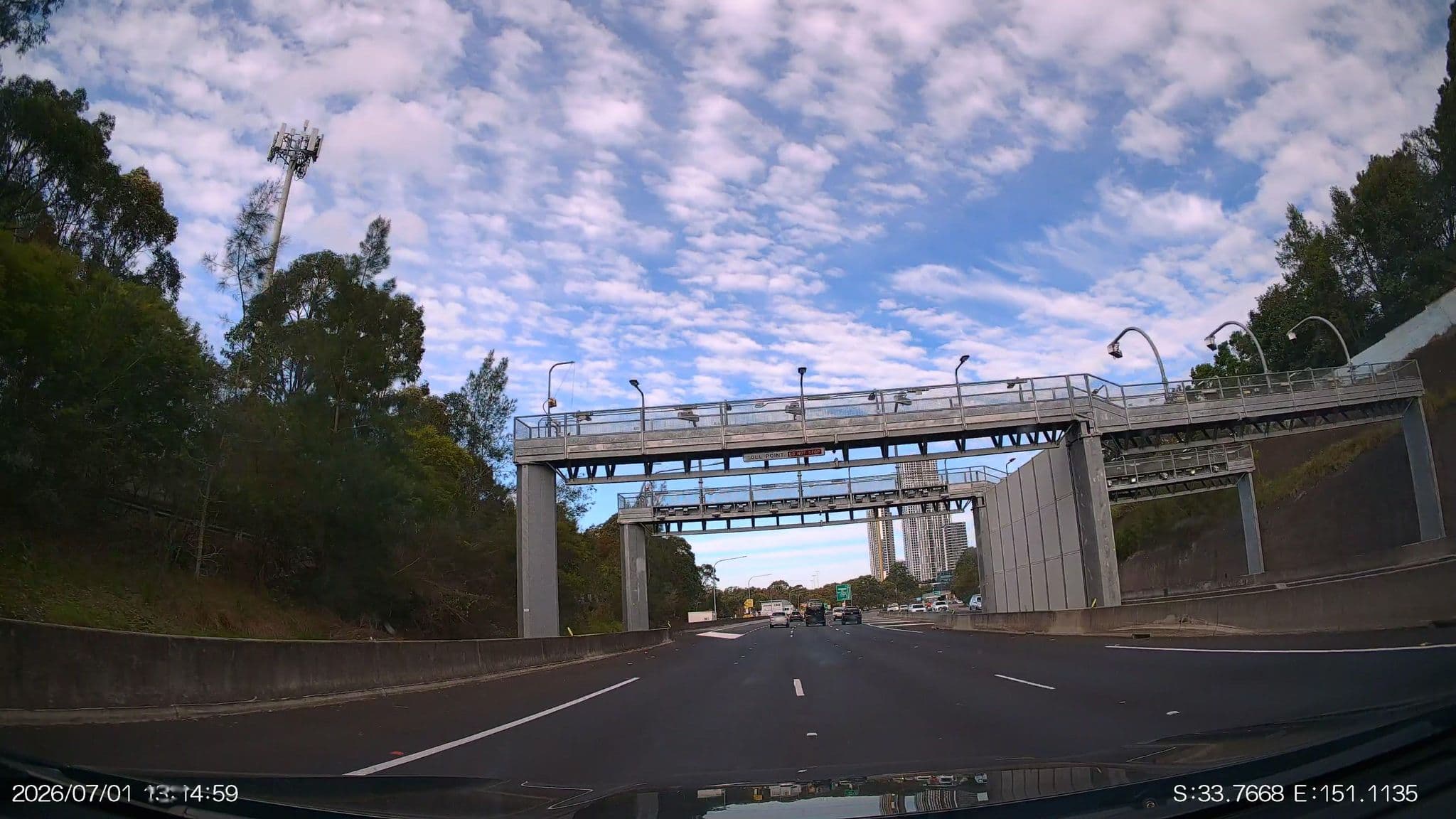 Street view near The Hills M2 Motorway, Marsfield — © aHS (CC BY-SA · Mapillary)