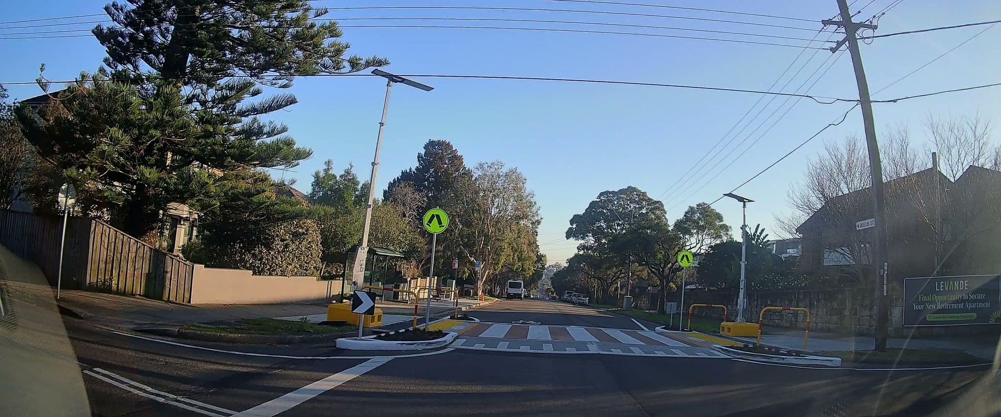 Street view near Queen Street Lodge, Ashbury — © maxim752 (CC BY-SA · Mapillary)