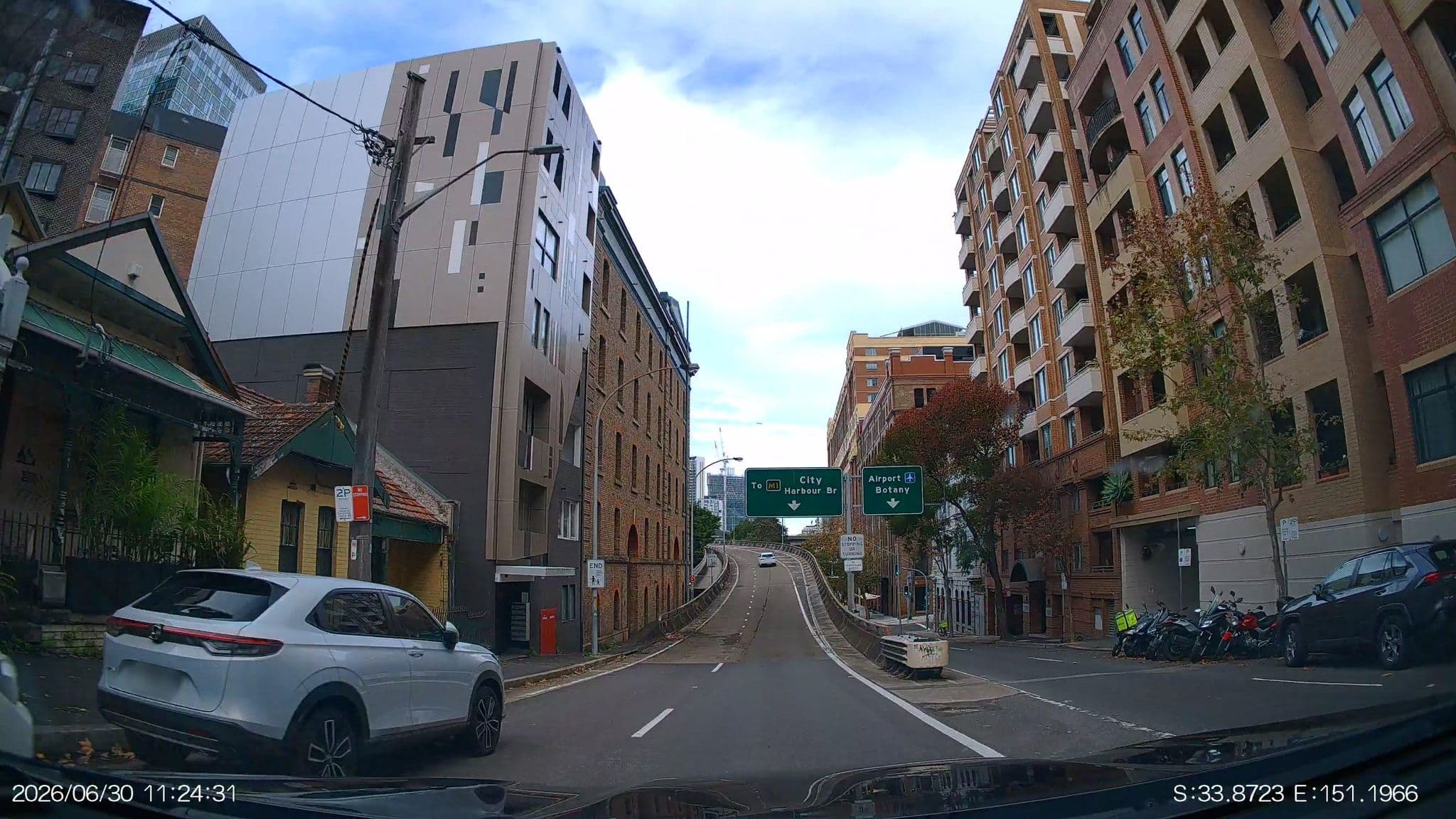 Street view near harbour pheonix apartment, Pyrmont — © aHS (CC BY-SA · Mapillary)