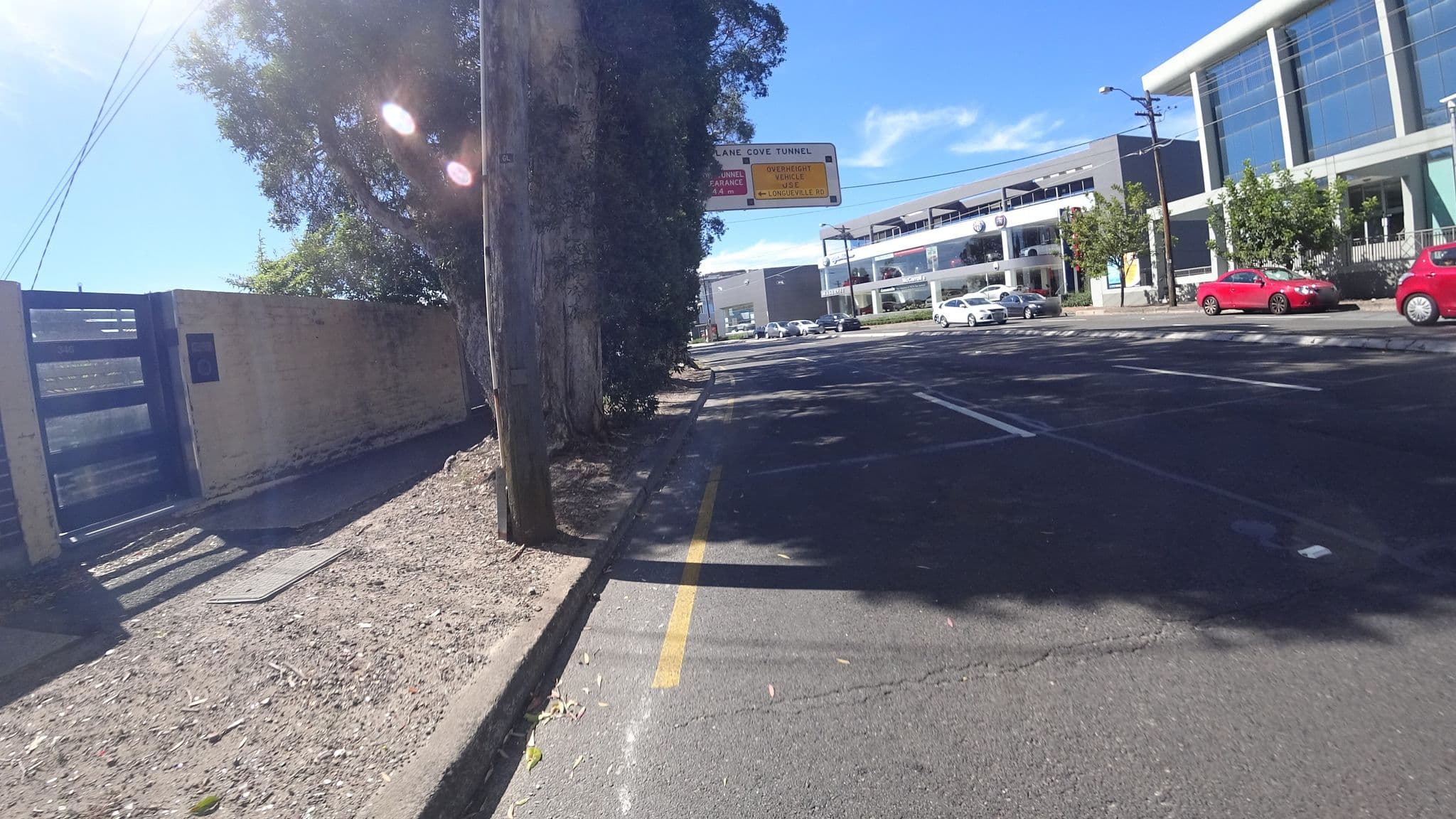Street view near Punt Hill North Shore Hotel Artarmon, Artarmon — © aharvey (CC BY-SA · Mapillary)