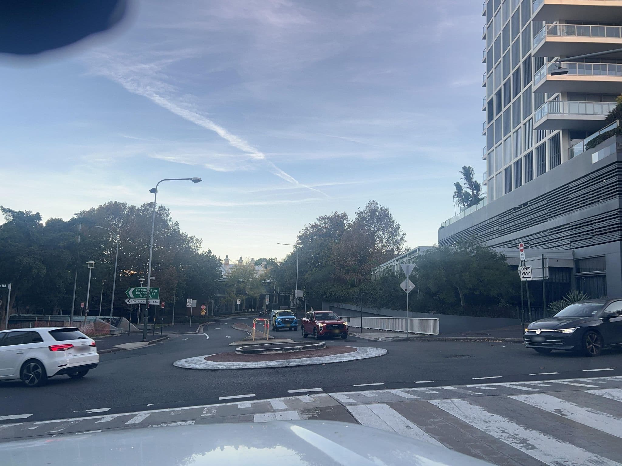 Street view near Airbnb Kings Cross, Rushcutters Bay — © jlstudio (CC BY-SA · Mapillary)