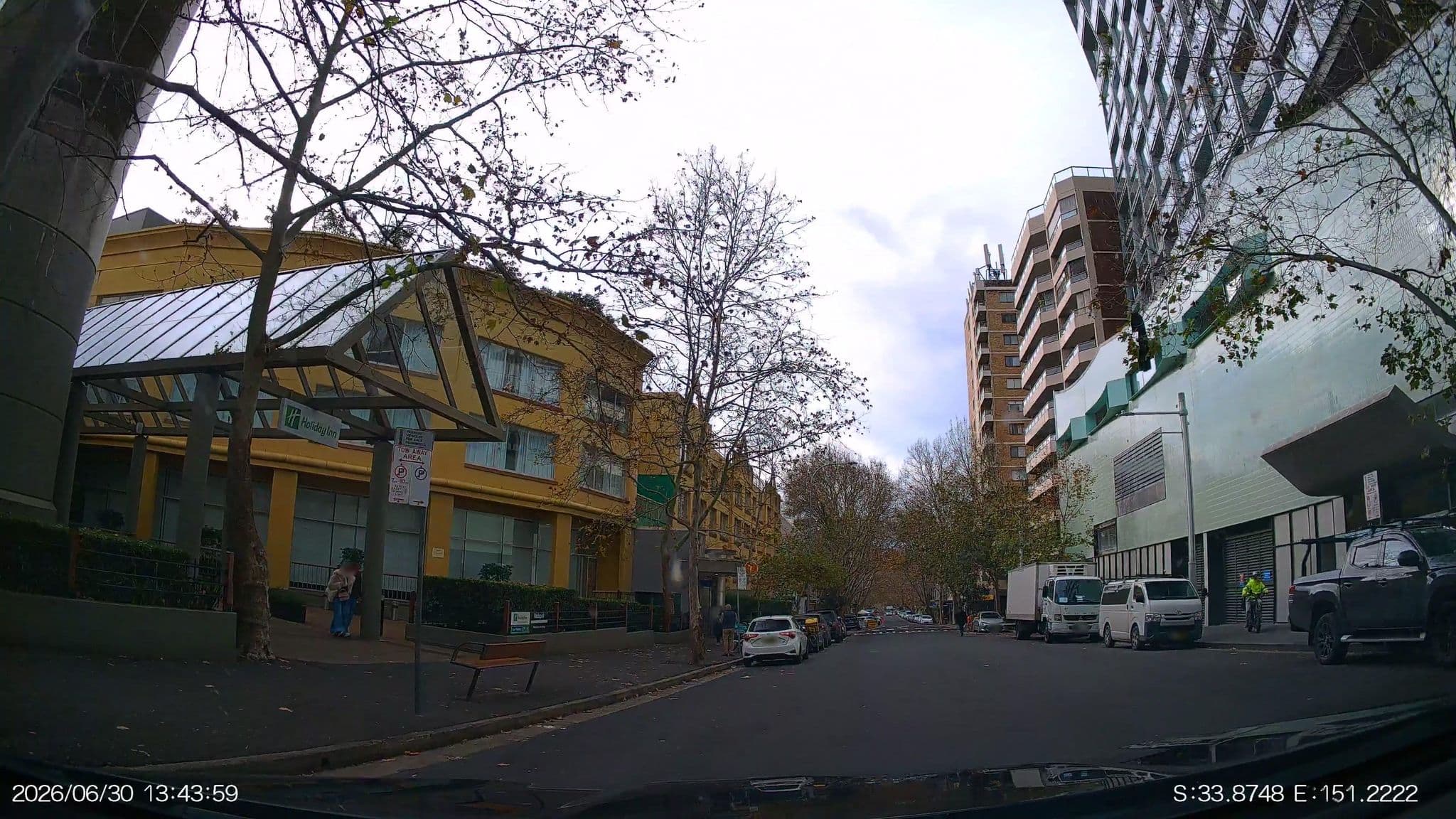 Street view near Holiday Inn, Woolloomooloo — © aHS (CC BY-SA · Mapillary)