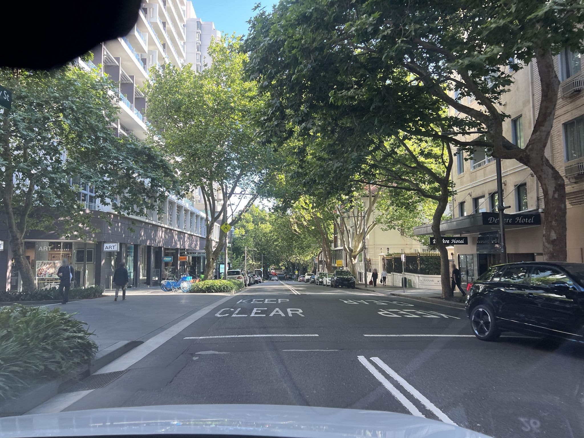 Street view near Blue Parrot, Elizabeth Bay — © jlstudio (CC BY-SA · Mapillary)