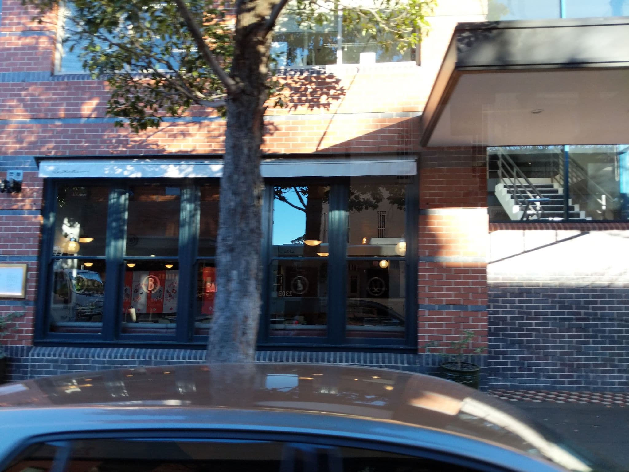 Street view near Adina Apartment Hotel, Surry Hills — © samcarman (CC BY-SA · Mapillary)