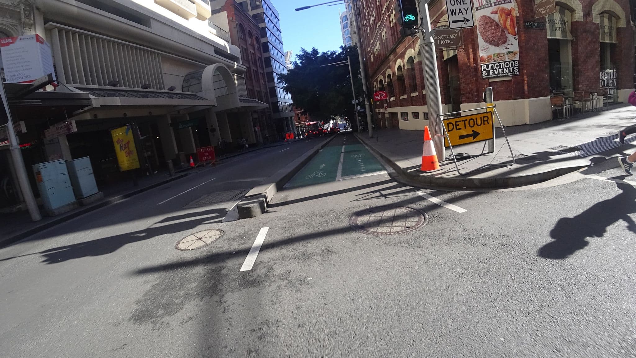 Street view near Waldorf Apartments, Haymarket — © aharvey (CC BY-SA · Mapillary)