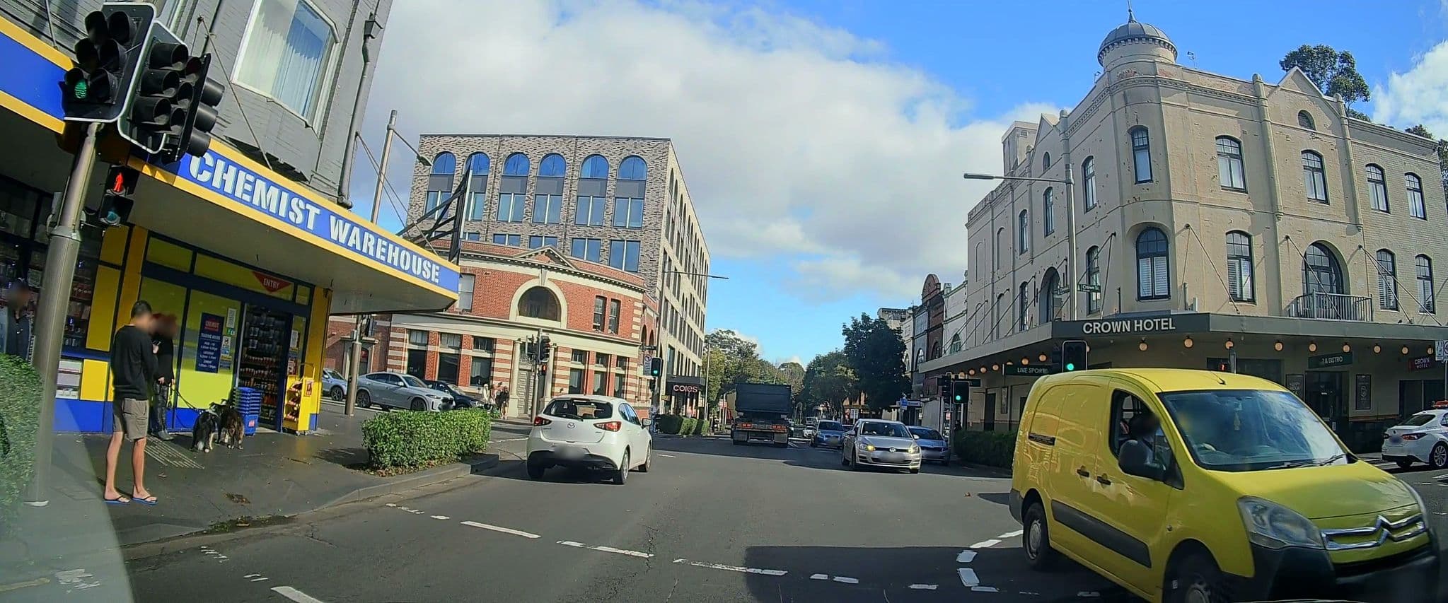 Street view near Crown Street, Sydney, Redfern — © maxim752 (CC BY-SA · Mapillary)