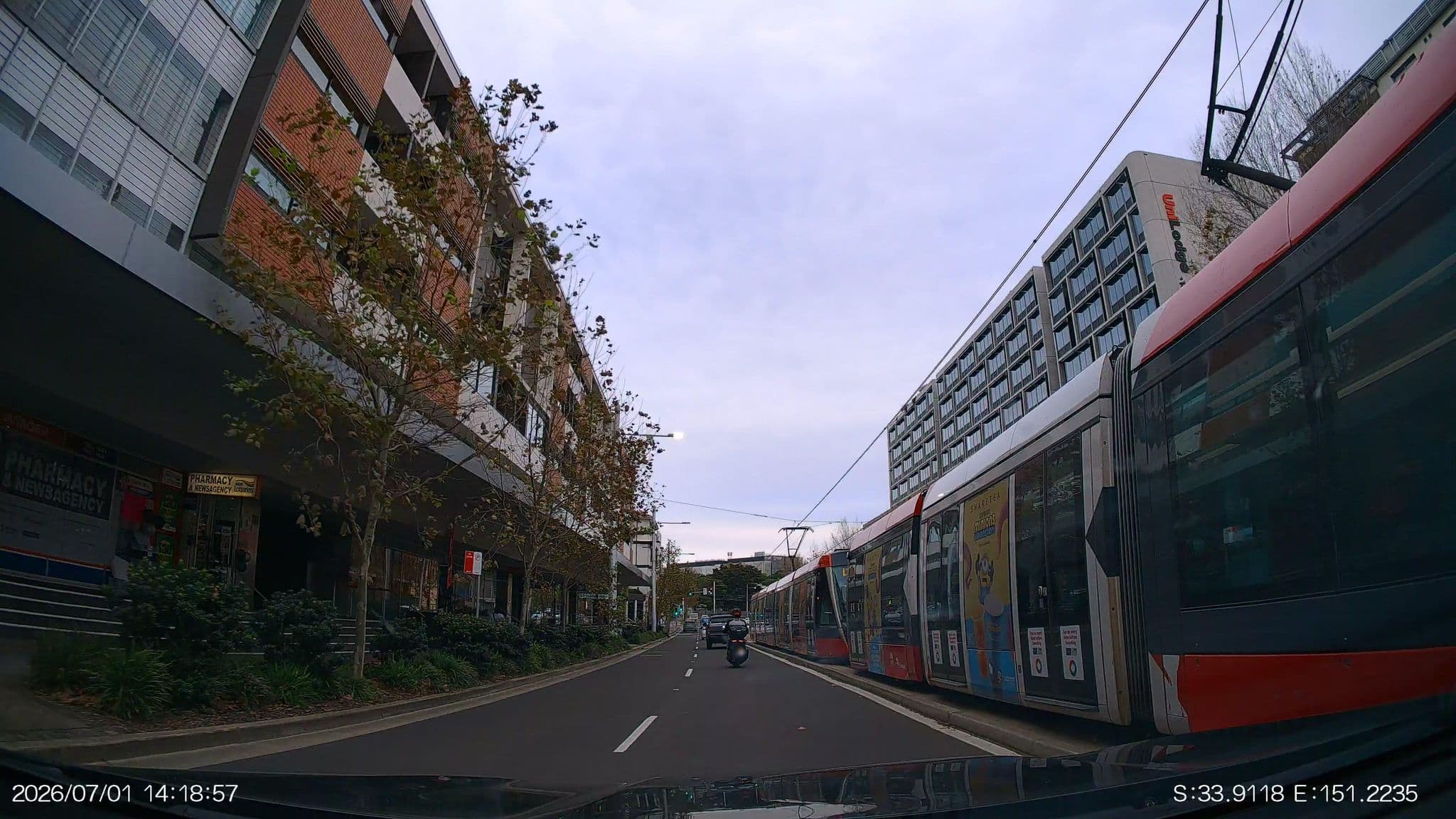 Street view near Parade Lodge, Kensington — © aHS (CC BY-SA · Mapillary)