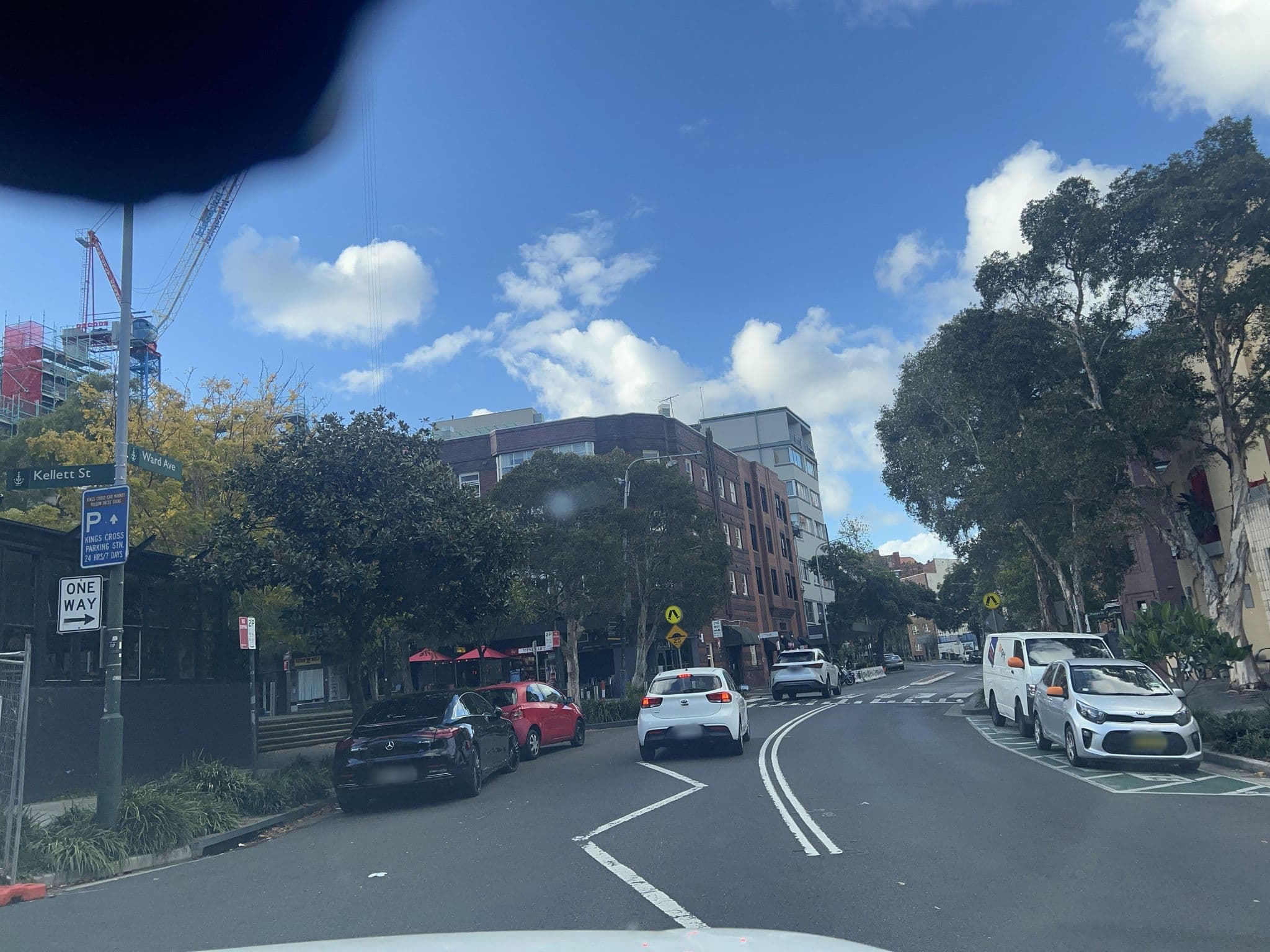 Street view near Iguana Lodge, Rushcutters Bay — © jlstudio (CC BY-SA · Mapillary)