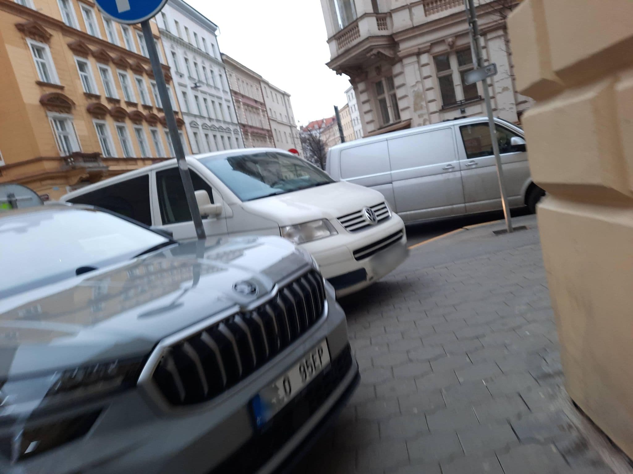 Street view near Koubkova Apartment, Královské Vinohrady — © ondrejlopatka (CC BY-SA · Mapillary)