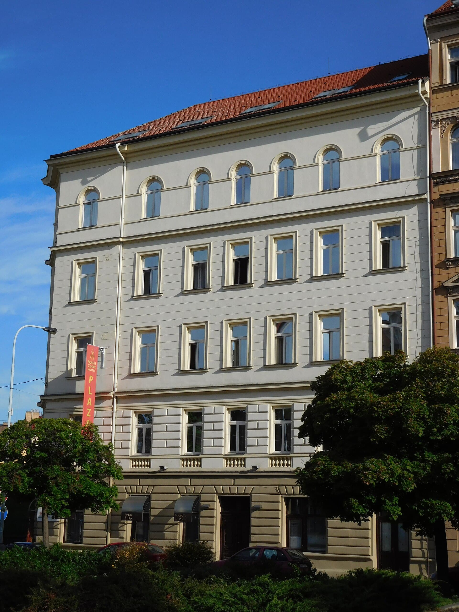 Prague Centre Plaza (via Wikimedia Commons, CC BY-SA 3.0)