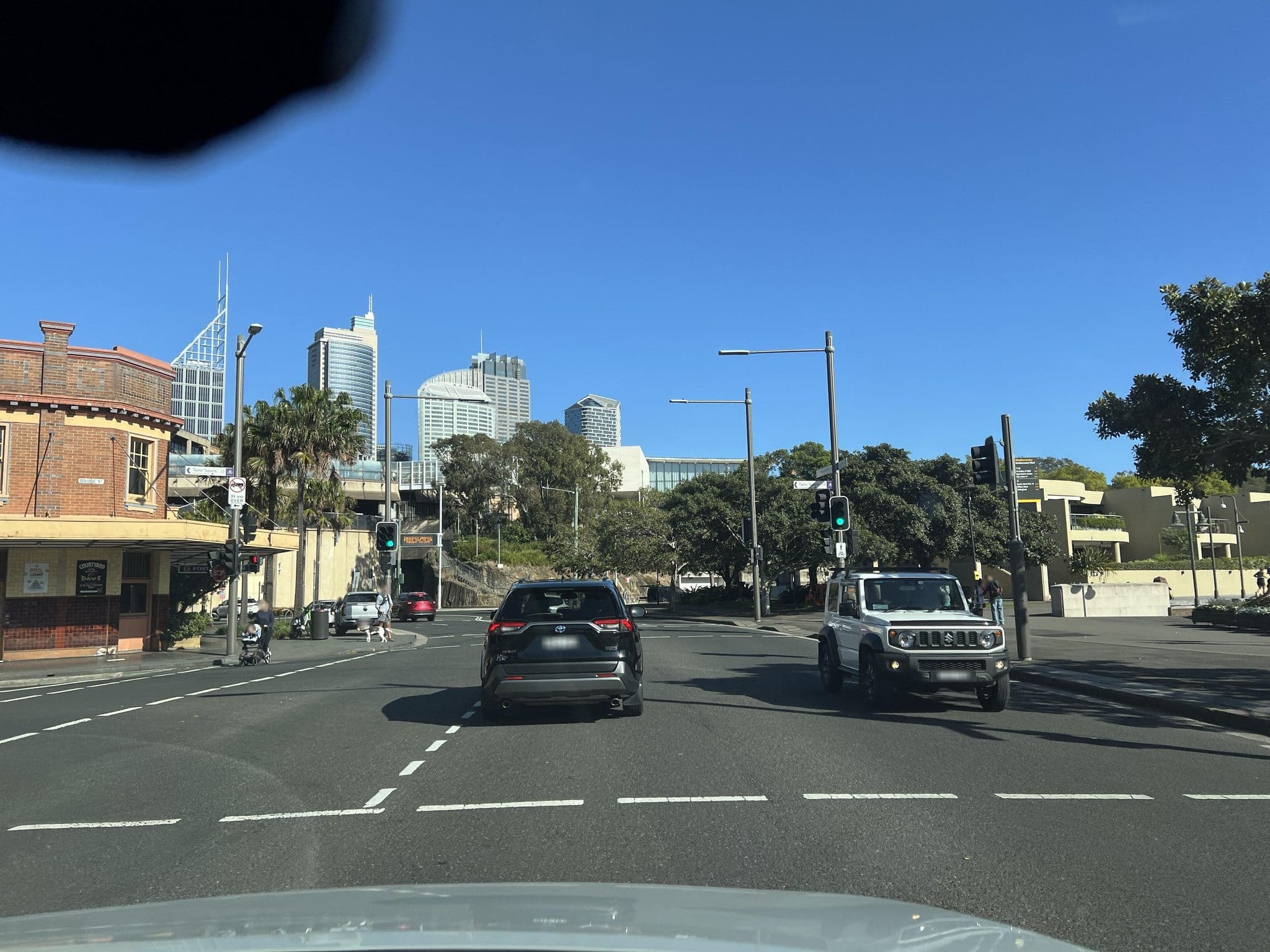 Street view near Woolloomooloo Bay Hotel, Woolloomooloo — © jlstudio (CC BY-SA · Mapillary)