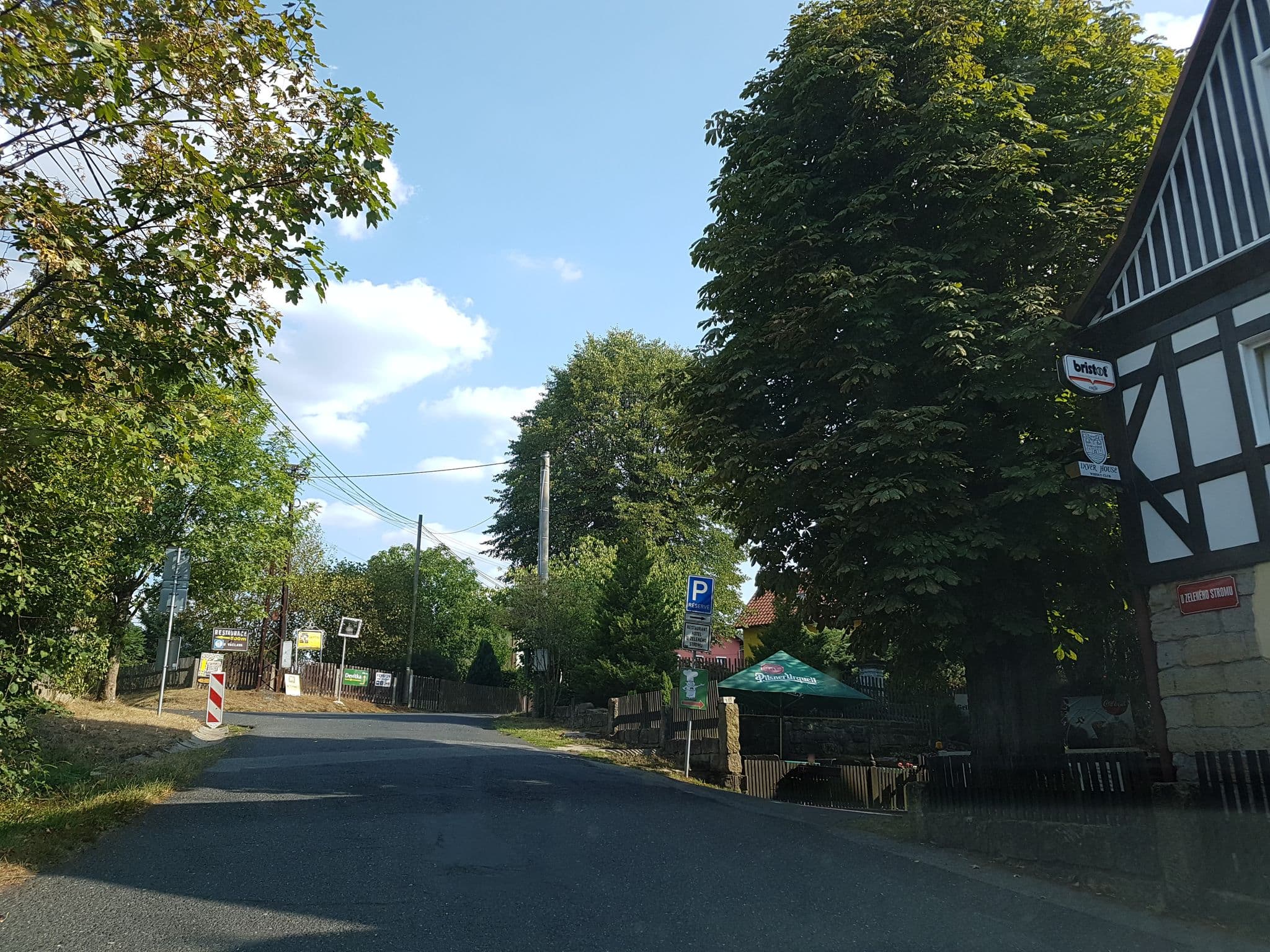 Street view near U Zeleného stromu, Děčín — © it_s_so_funny (CC BY-SA · Mapillary)
