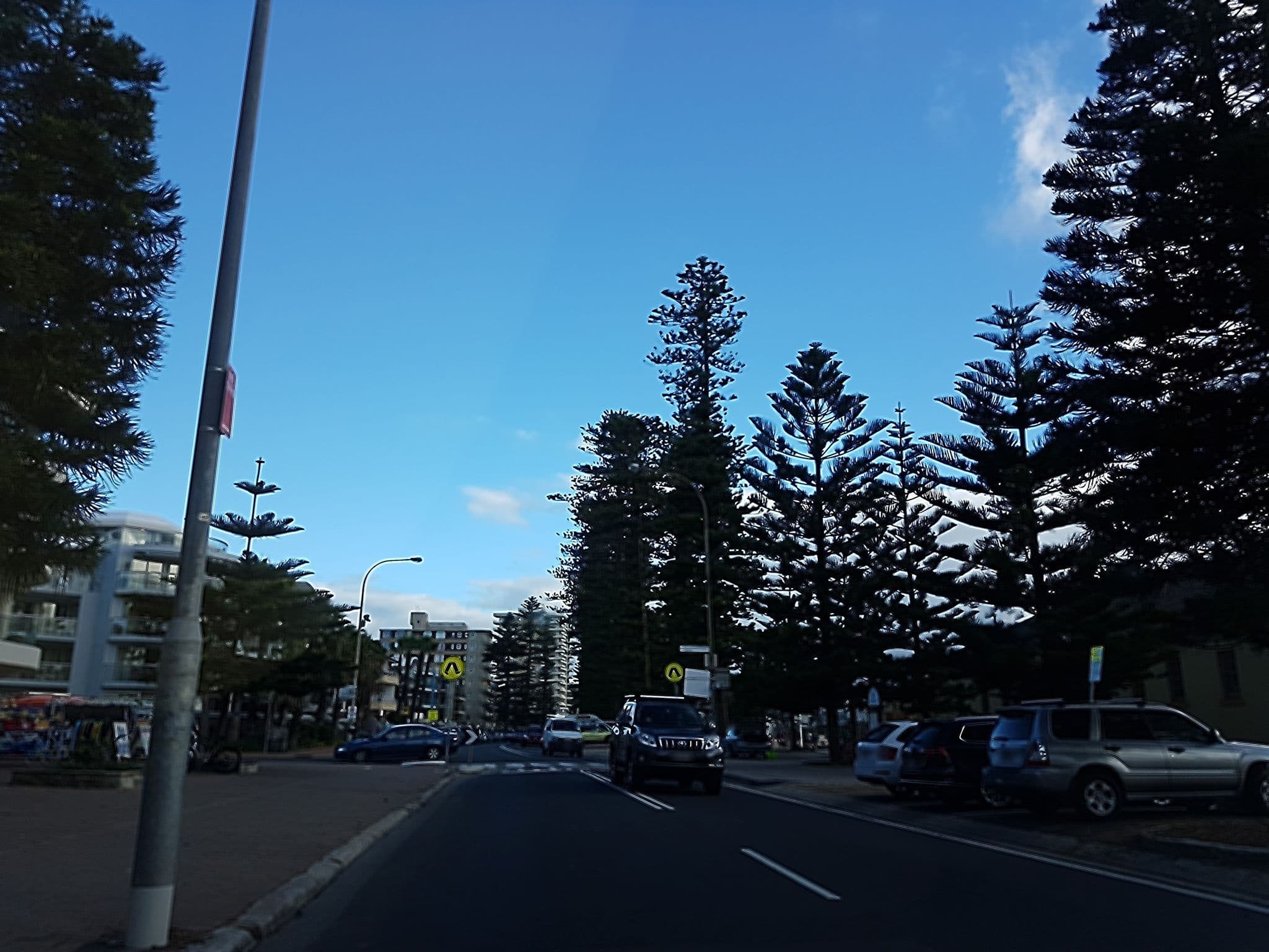 Street view near Manly Shores Holiday Apartments, Manly — © cameronshorter (CC BY-SA · Mapillary)