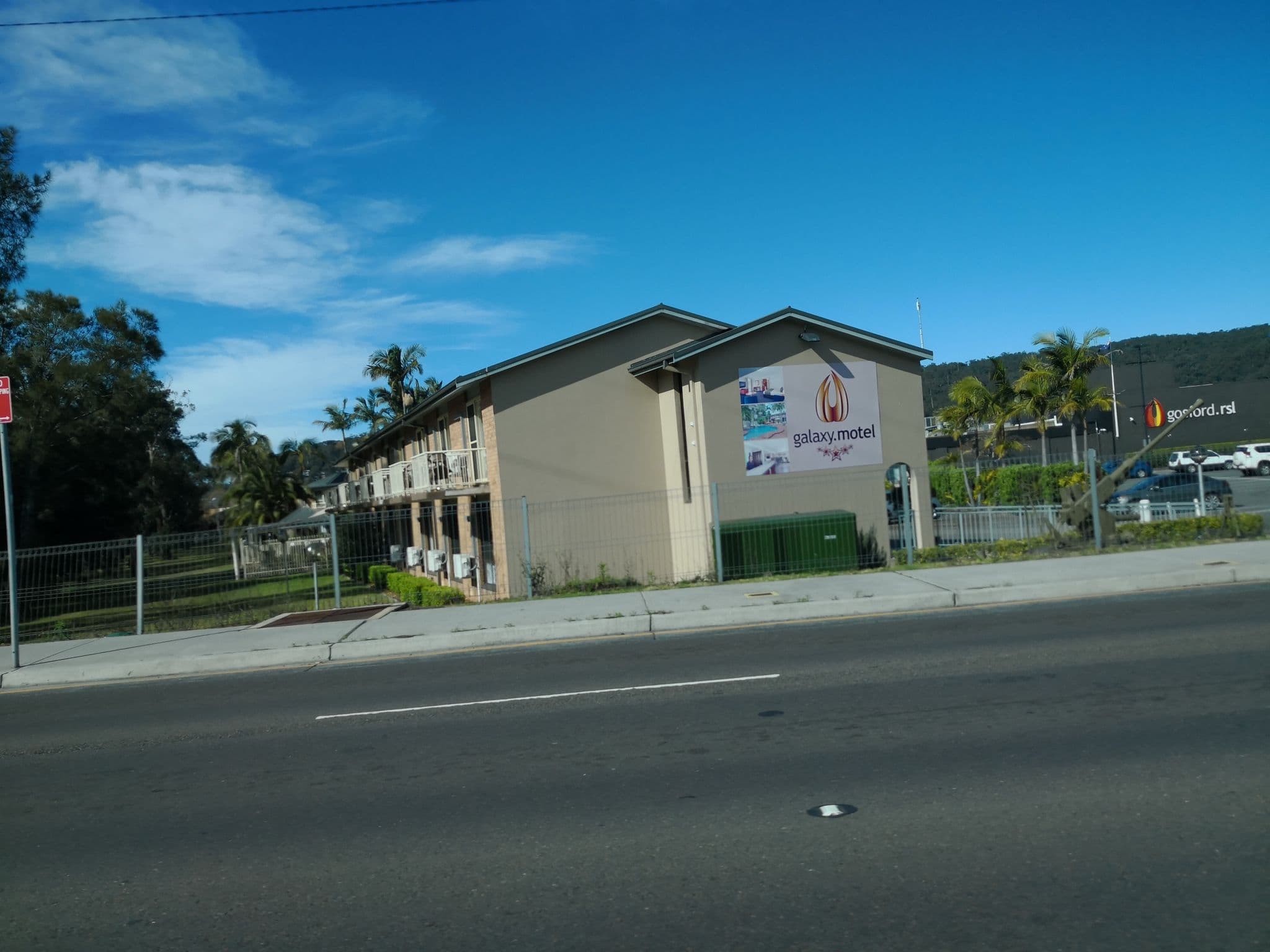 Street view near The Galaxy Motel Gosford, West Gosford — © cheater512 (CC BY-SA · Mapillary)