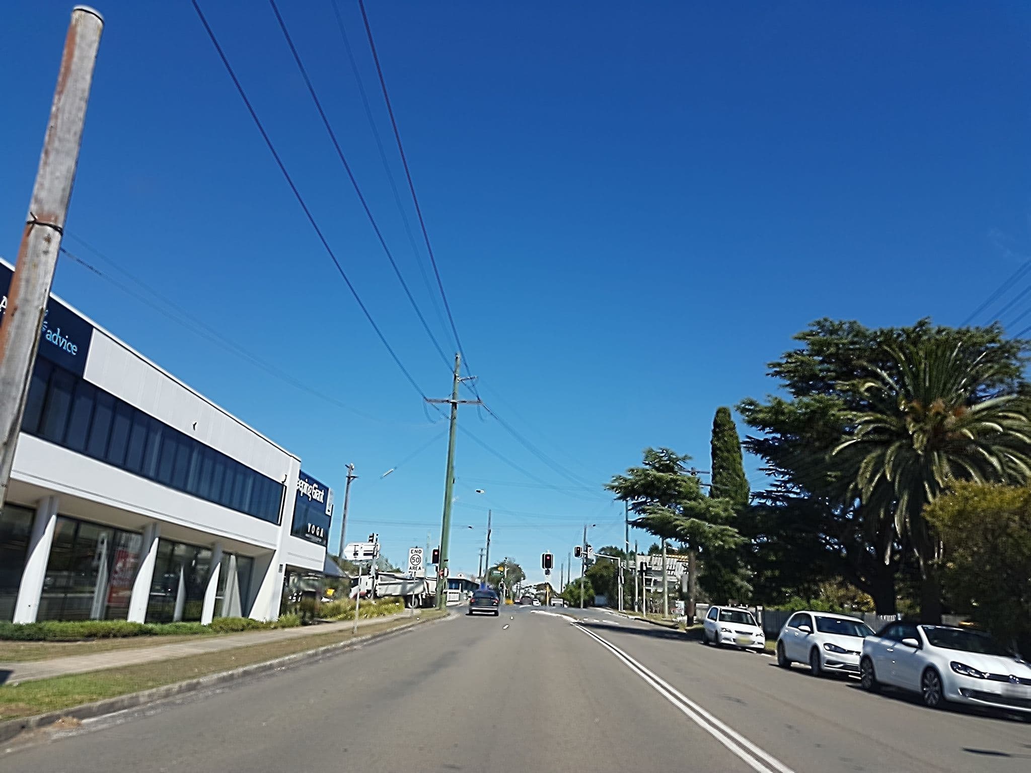 Street view near James Lane, Hornsby — © cameronshorter (CC BY-SA · Mapillary)