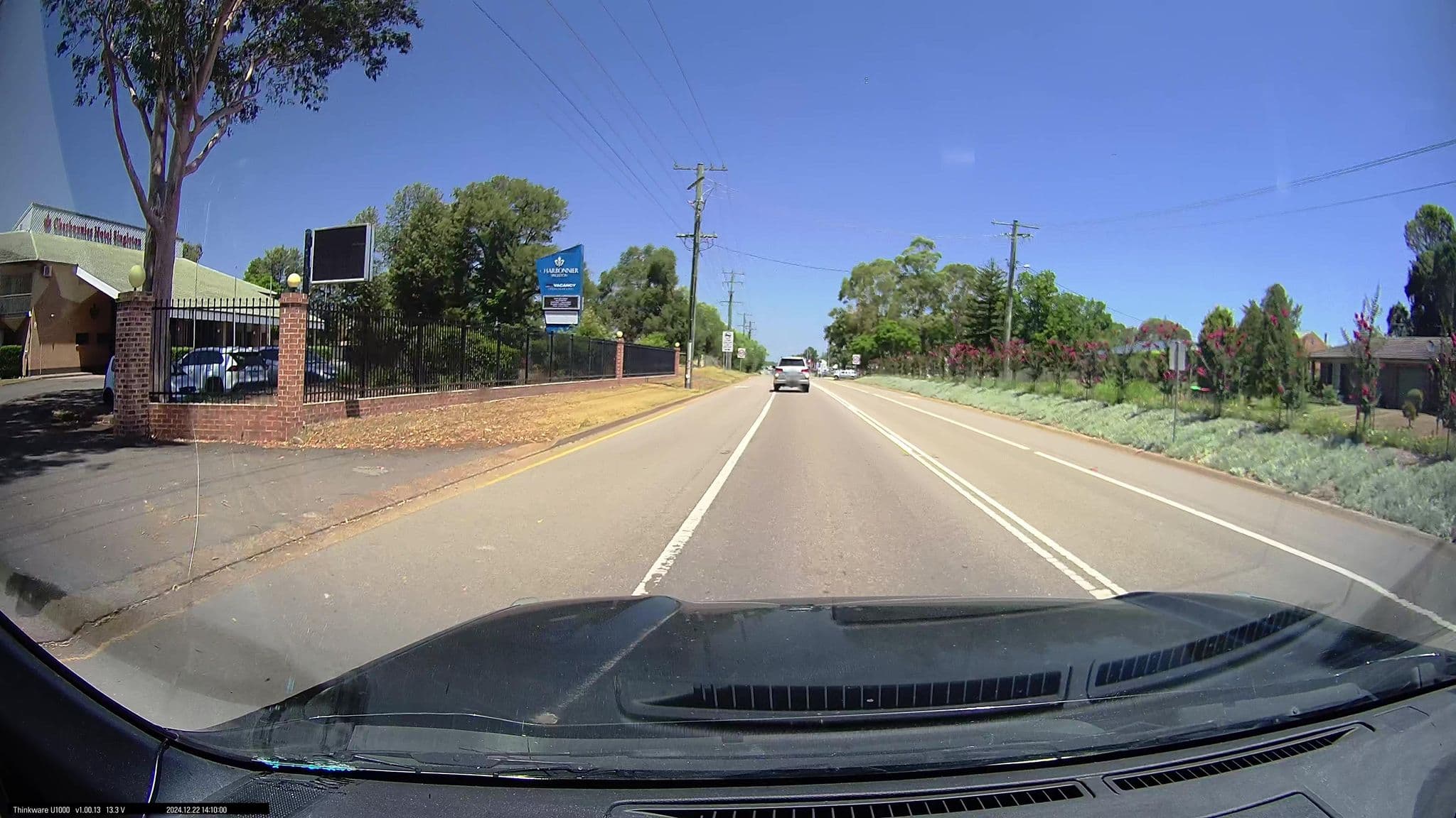 Street view near Quality Inn Charbonnier Hallmark Hunter Valley, Singleton — © maxim752 (CC BY-SA · Mapillary)