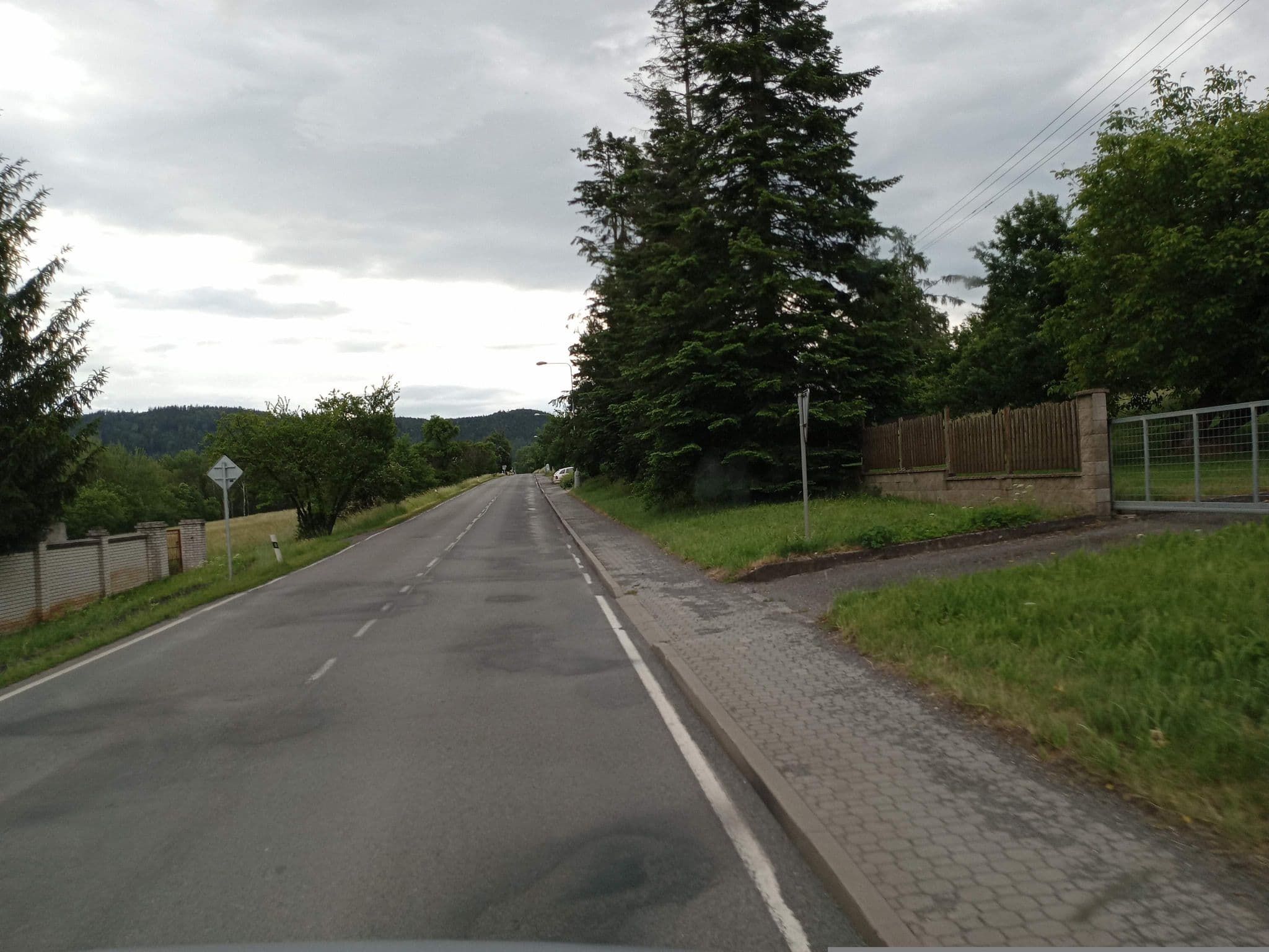 Street view near Kratochvíl, Jince — © atze02 (CC BY-SA · Mapillary)