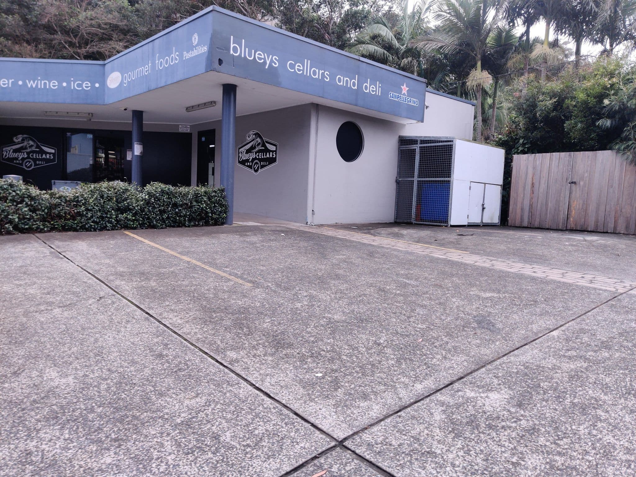 Street view near Blueys Cottage, Smiths Lake — © seb1204 (CC BY-SA · Mapillary)