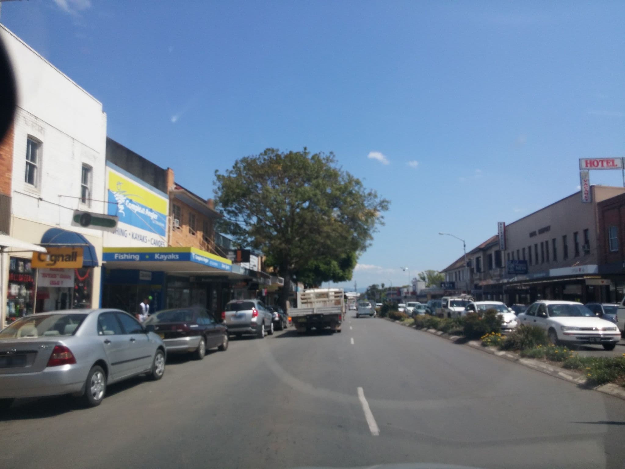 Street view near Pearl Perch Hotel, Kempsey — © nigelramsay (CC BY-SA · Mapillary)