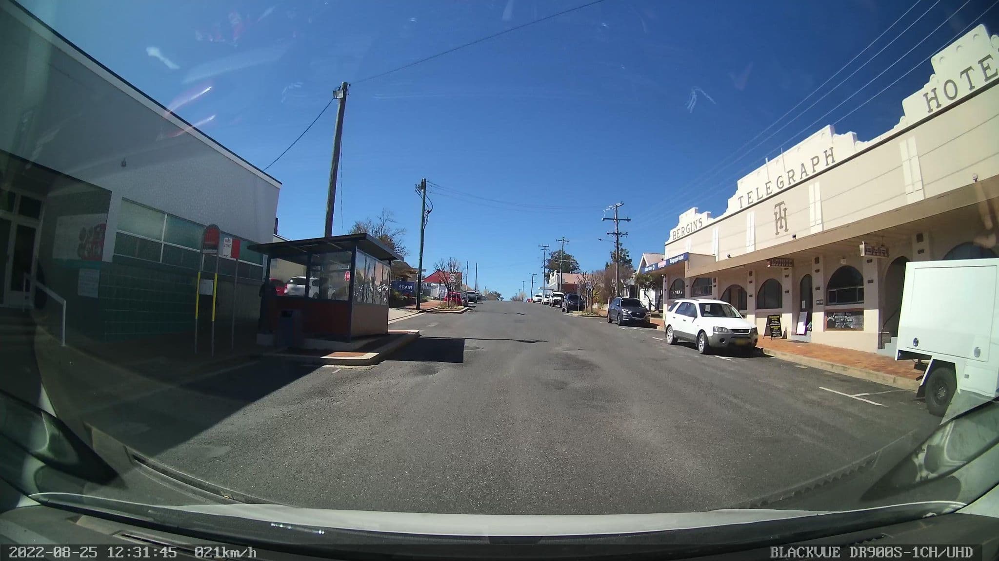 Street view near Telegraph Hotel, Tenterfield — © bob3bob3 (CC BY-SA · Mapillary)