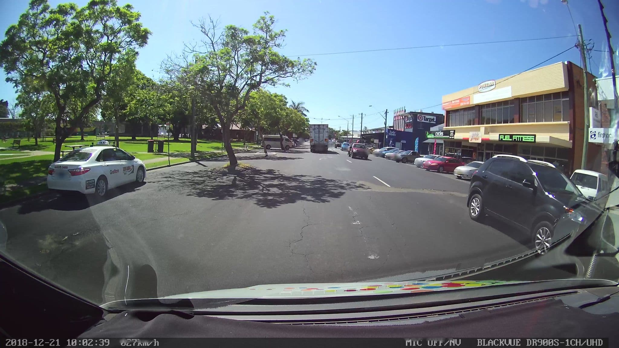 Street view near Weileys Hotel, Grafton — © bob3bob3 (CC BY-SA · Mapillary)