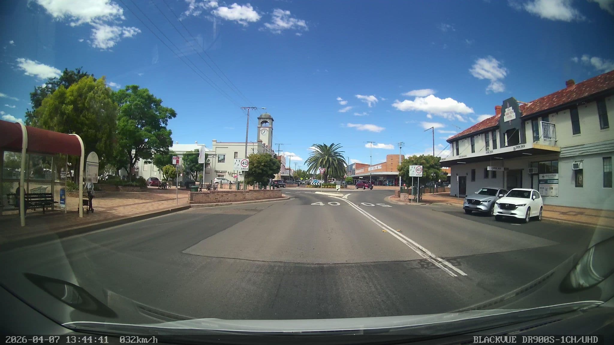 Street view near Parkview Hotel, Gunnedah — © bob3bob3 (CC BY-SA · Mapillary)