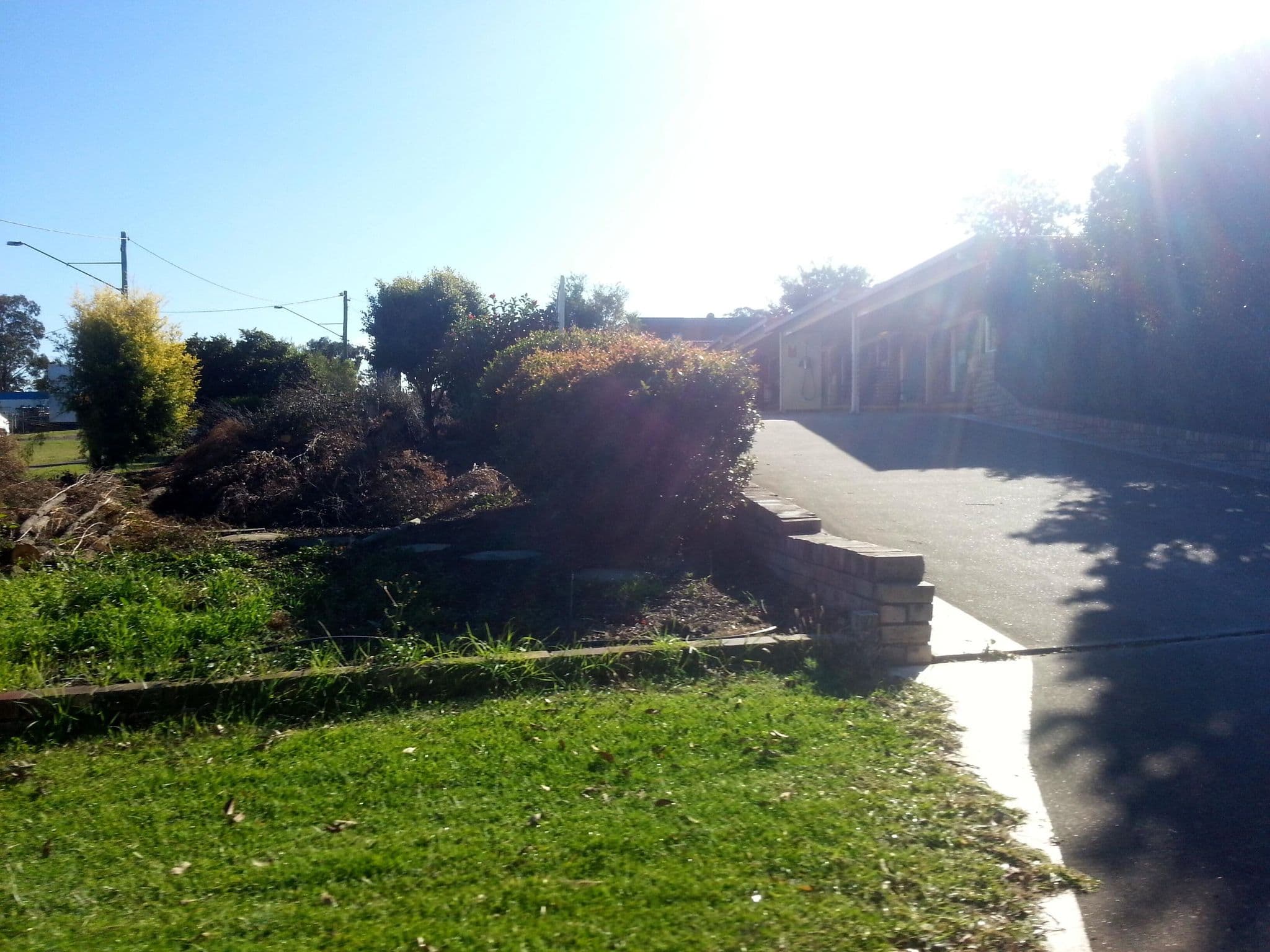 Street view near Golden Chain Motor Inns, Warwick — © bob3bob3 (CC BY-SA · Mapillary)