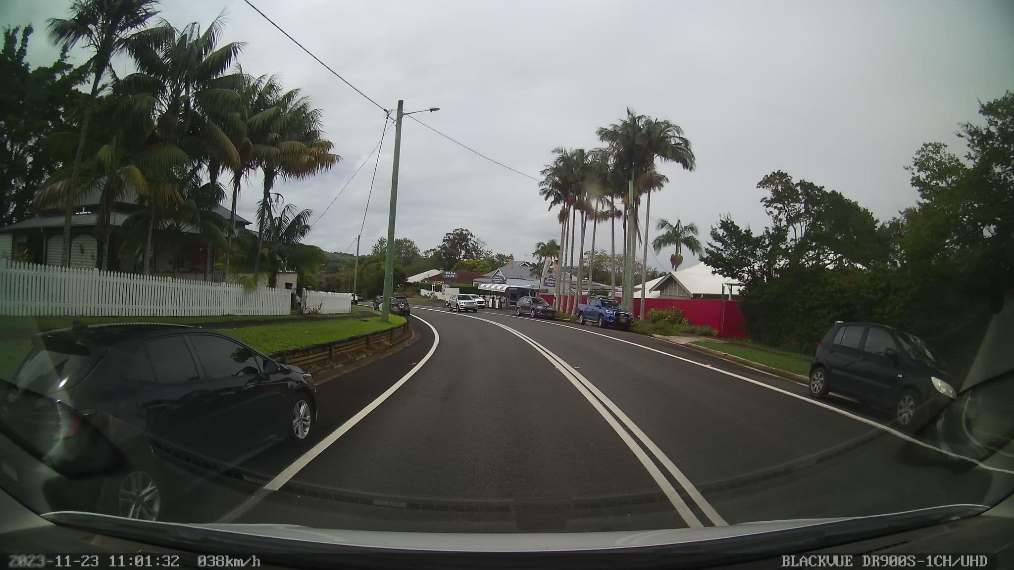 Street view near One Lazy Sunday, Bangalow — © bob3bob3 (CC BY-SA · Mapillary)