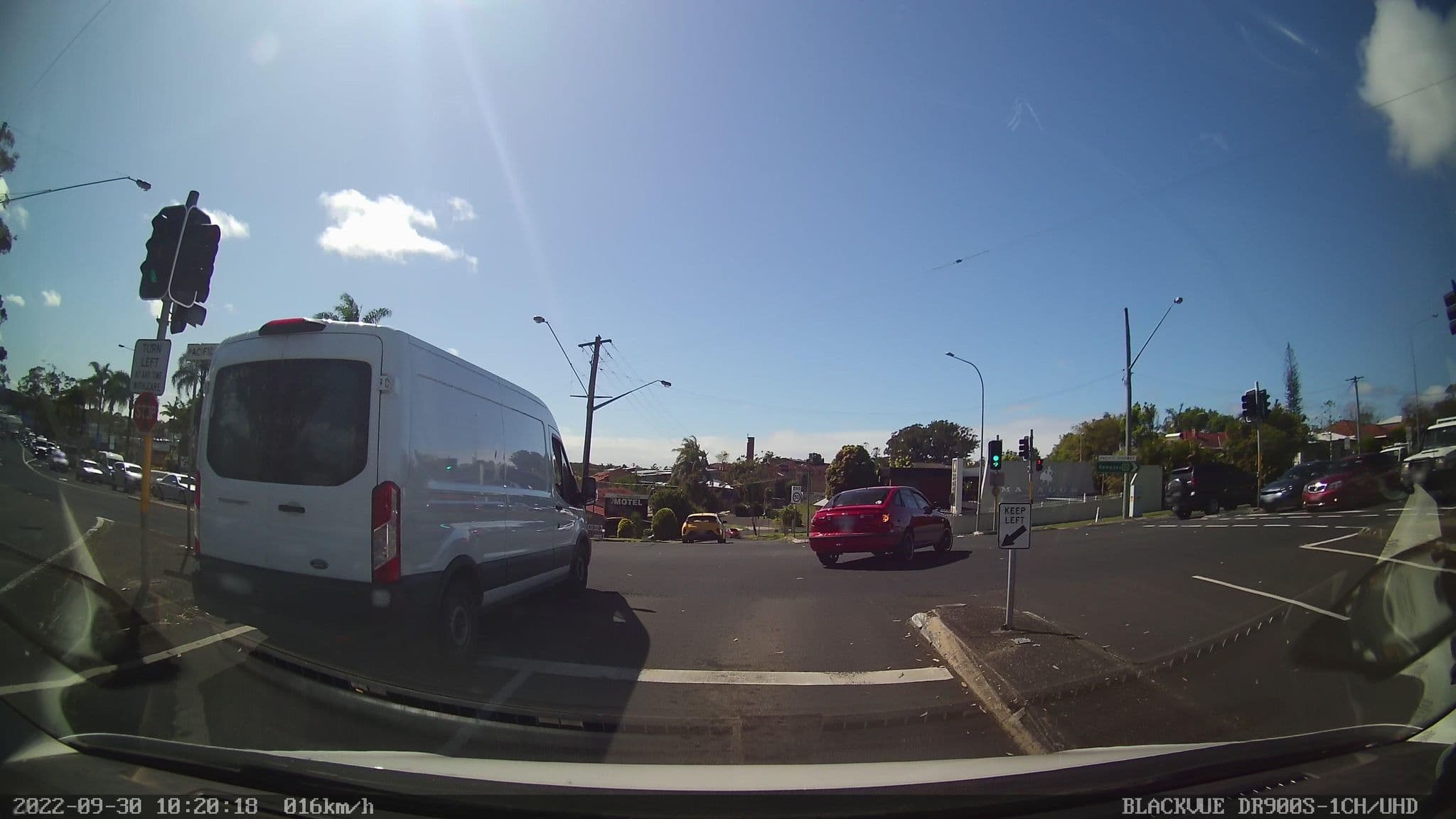 Street view near Gards Motel, Coffs Harbour — © bob3bob3 (CC BY-SA · Mapillary)