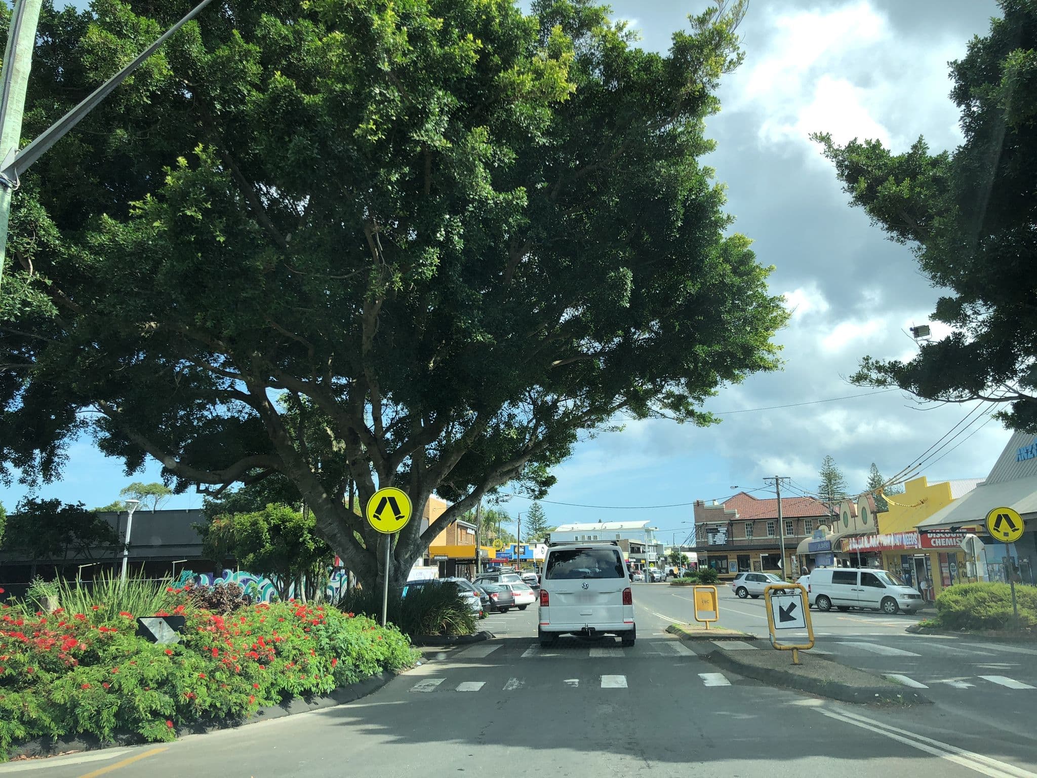Street view near Victoria's at Ewingsdale, Byron Bay — © hakk (CC BY-SA · Mapillary)
