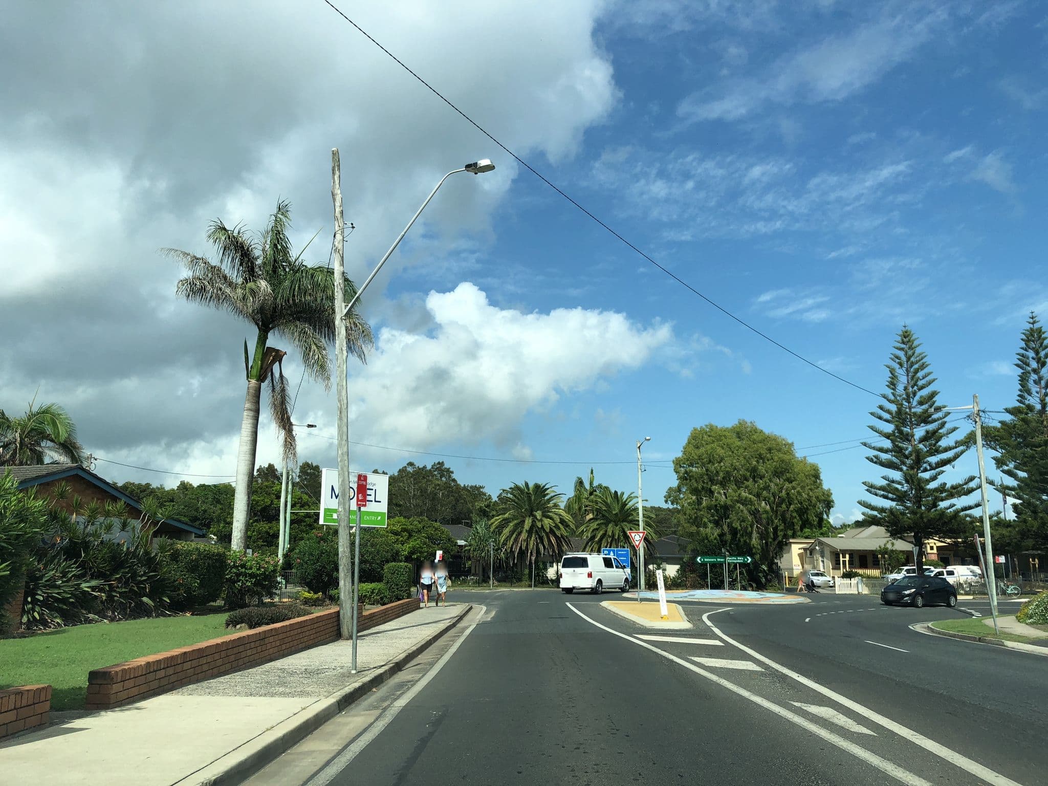 Street view near Byron Motor Lodge, Byron Bay — © hakk (CC BY-SA · Mapillary)