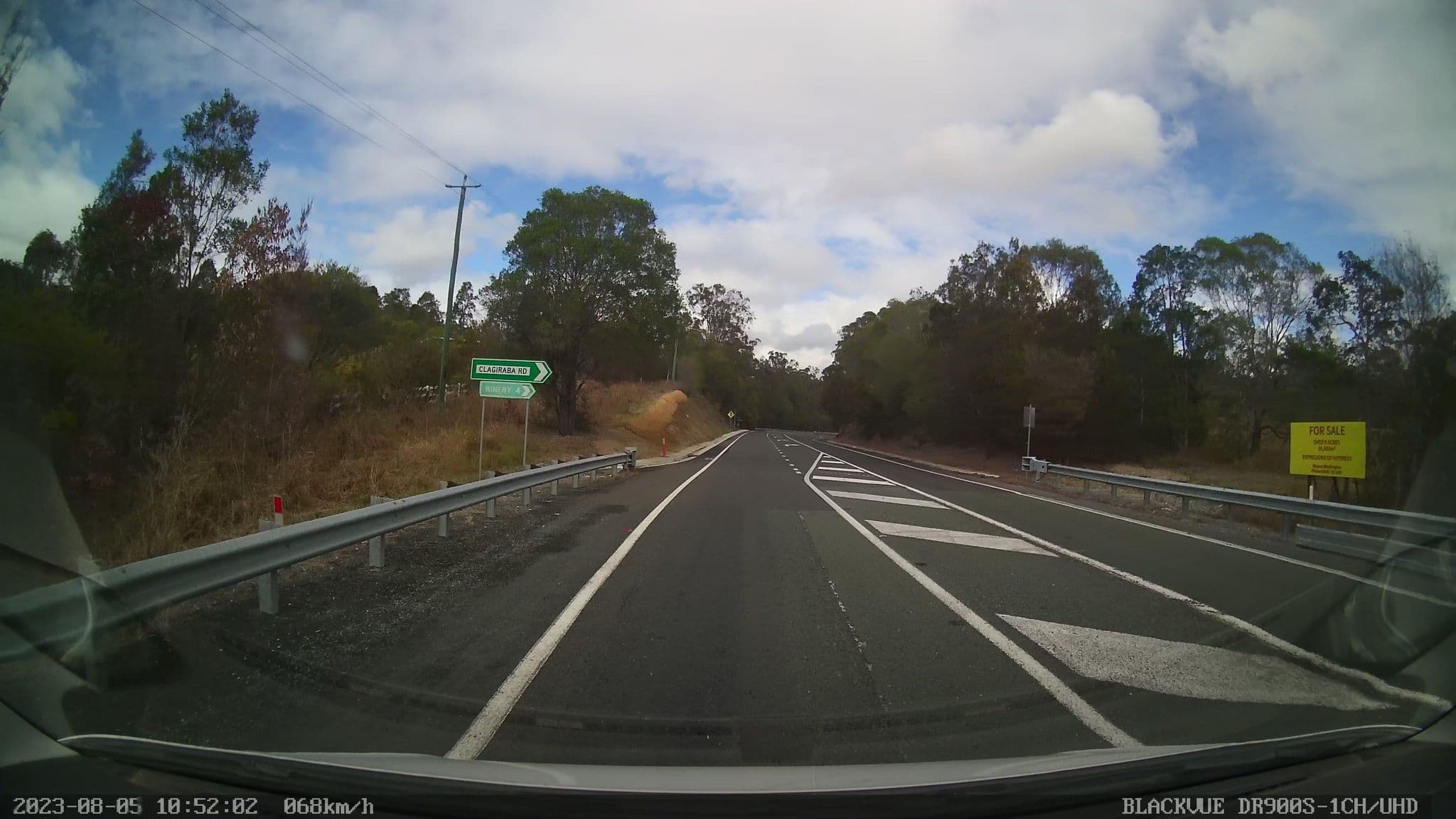 Street view near Cooee tours, Gilston — © bob3bob3 (CC BY-SA · Mapillary)