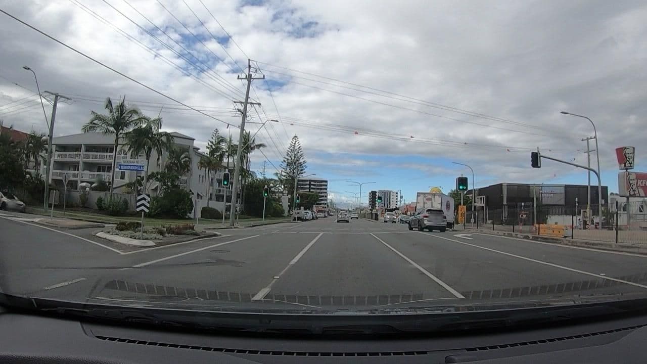 Street view near Saf Resort, Mermaid Beach — © sealjack (CC BY-SA · Mapillary)