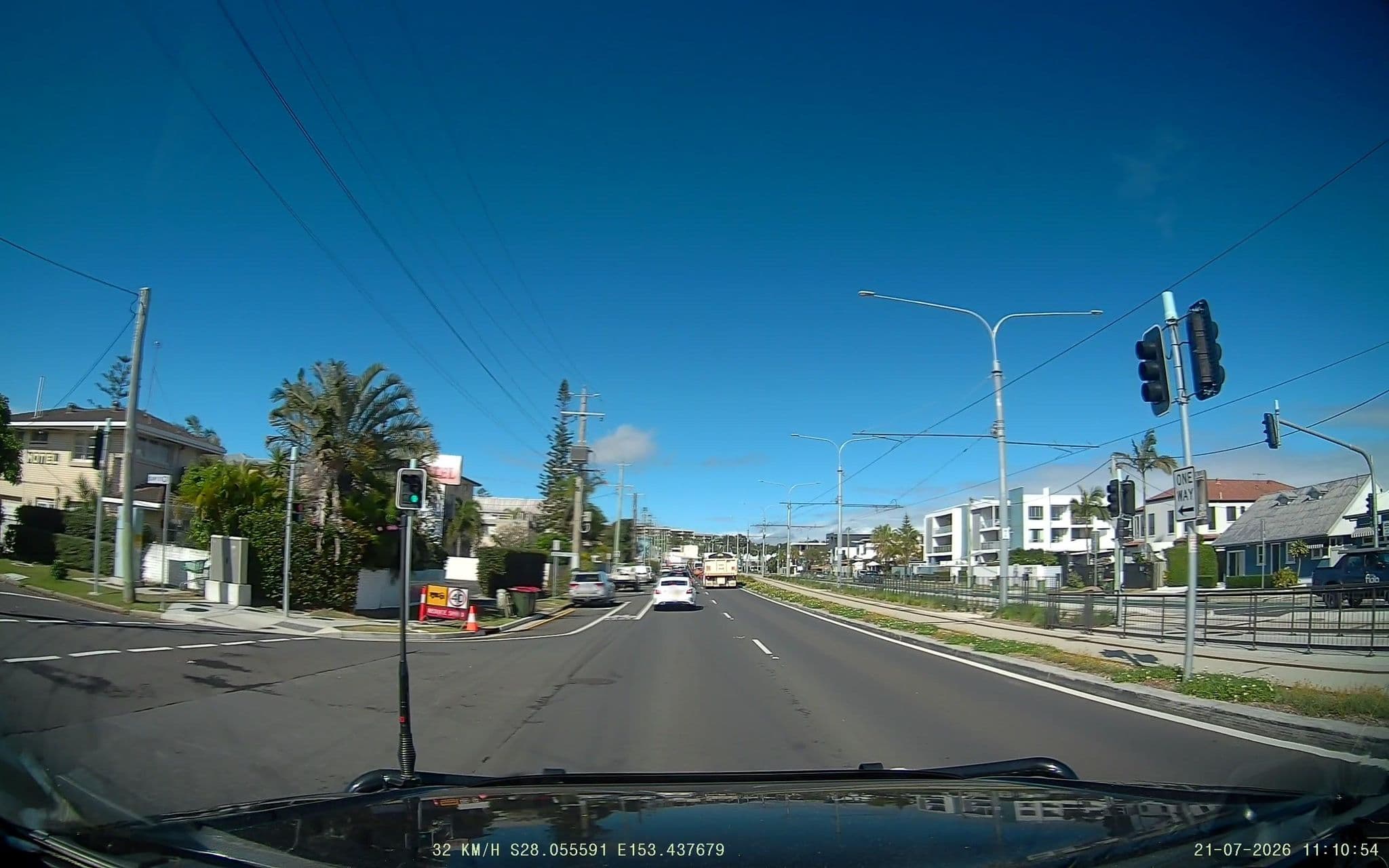 Street view near Surf Street Motel, Mermaid Waters — © fizzie (CC BY-SA · Mapillary)