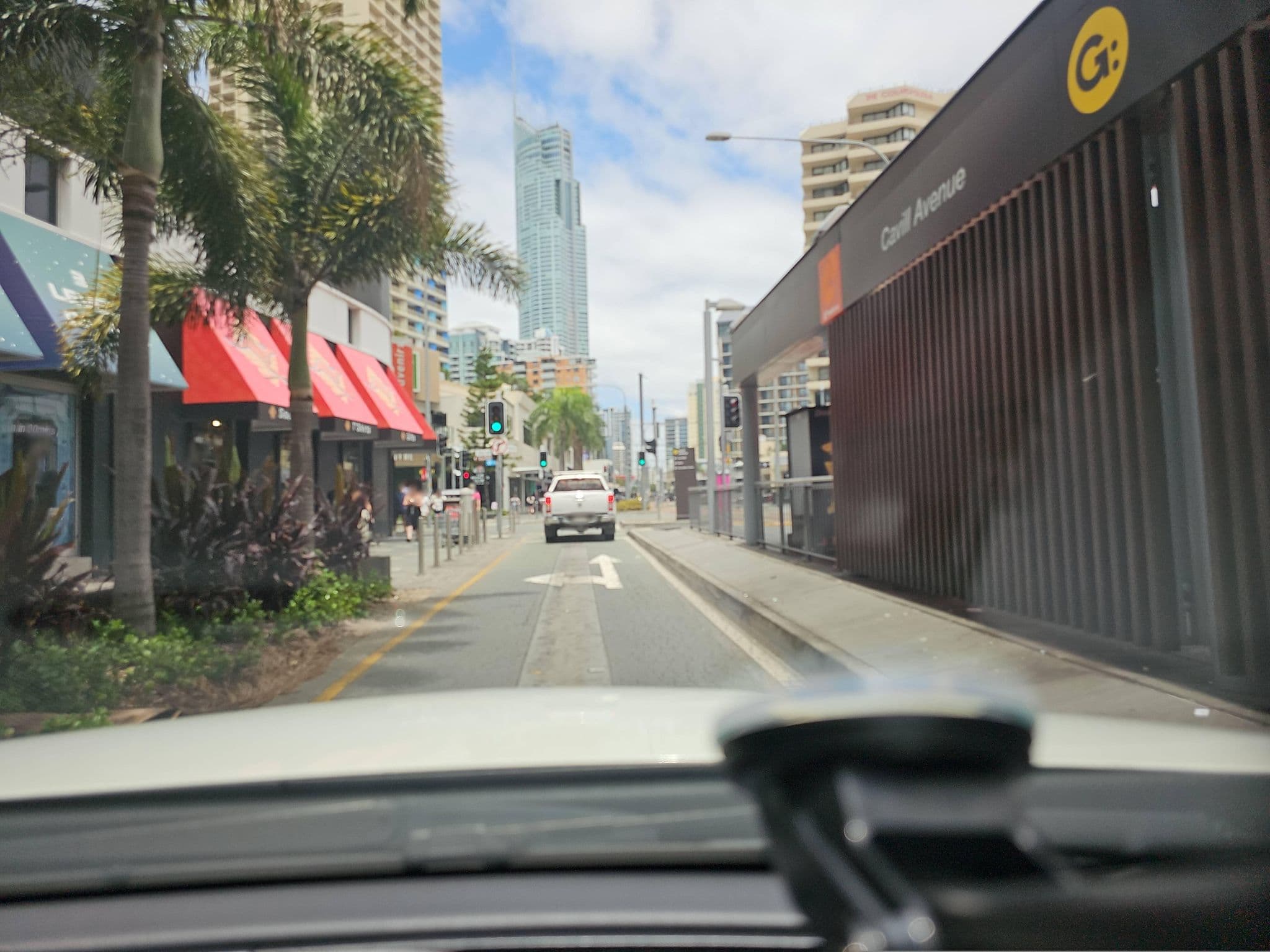 Street view near Cosmopolitan Otel, Surfers Paradise — © Mooksey (CC BY-SA · Mapillary)