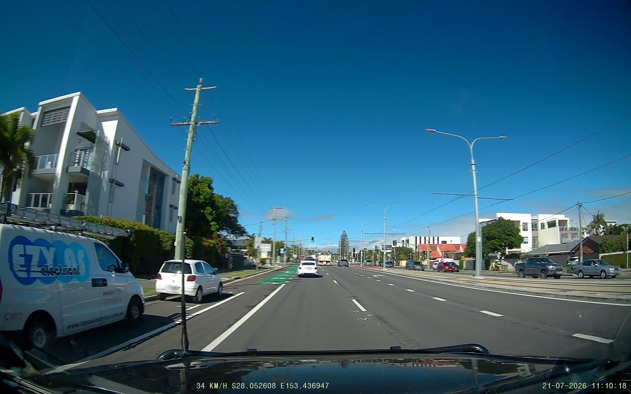 Street view near Santorini, Mermaid Waters — © fizzie (CC BY-SA · Mapillary)