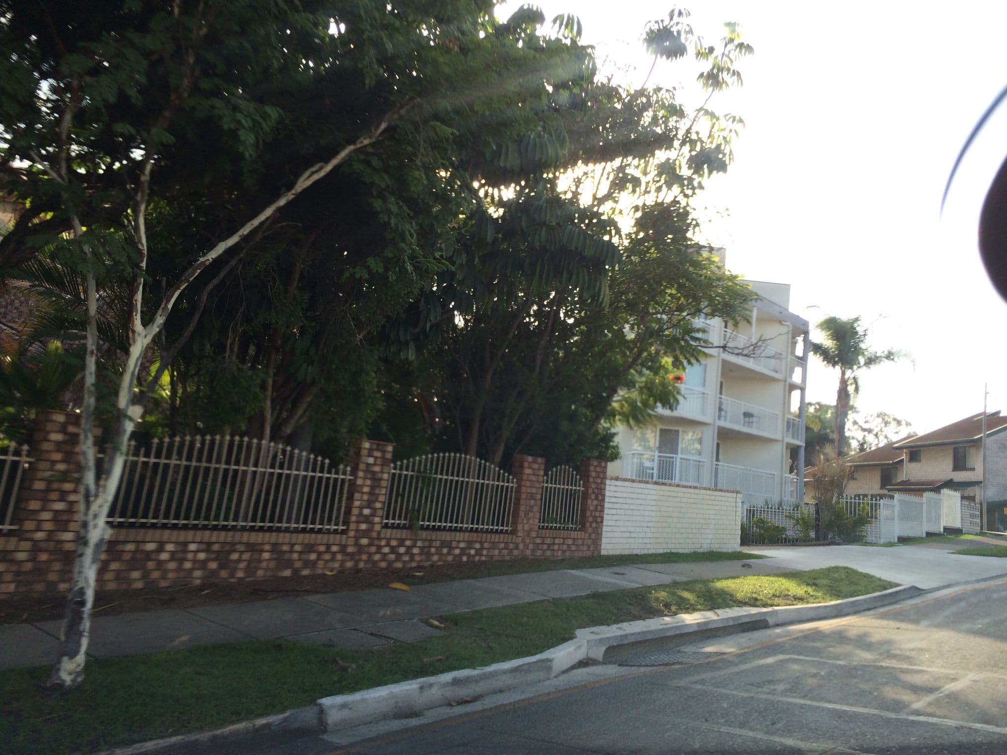 Street view near Vista Bel Air, Indooroopilly — © gdd (CC BY-SA · Mapillary)