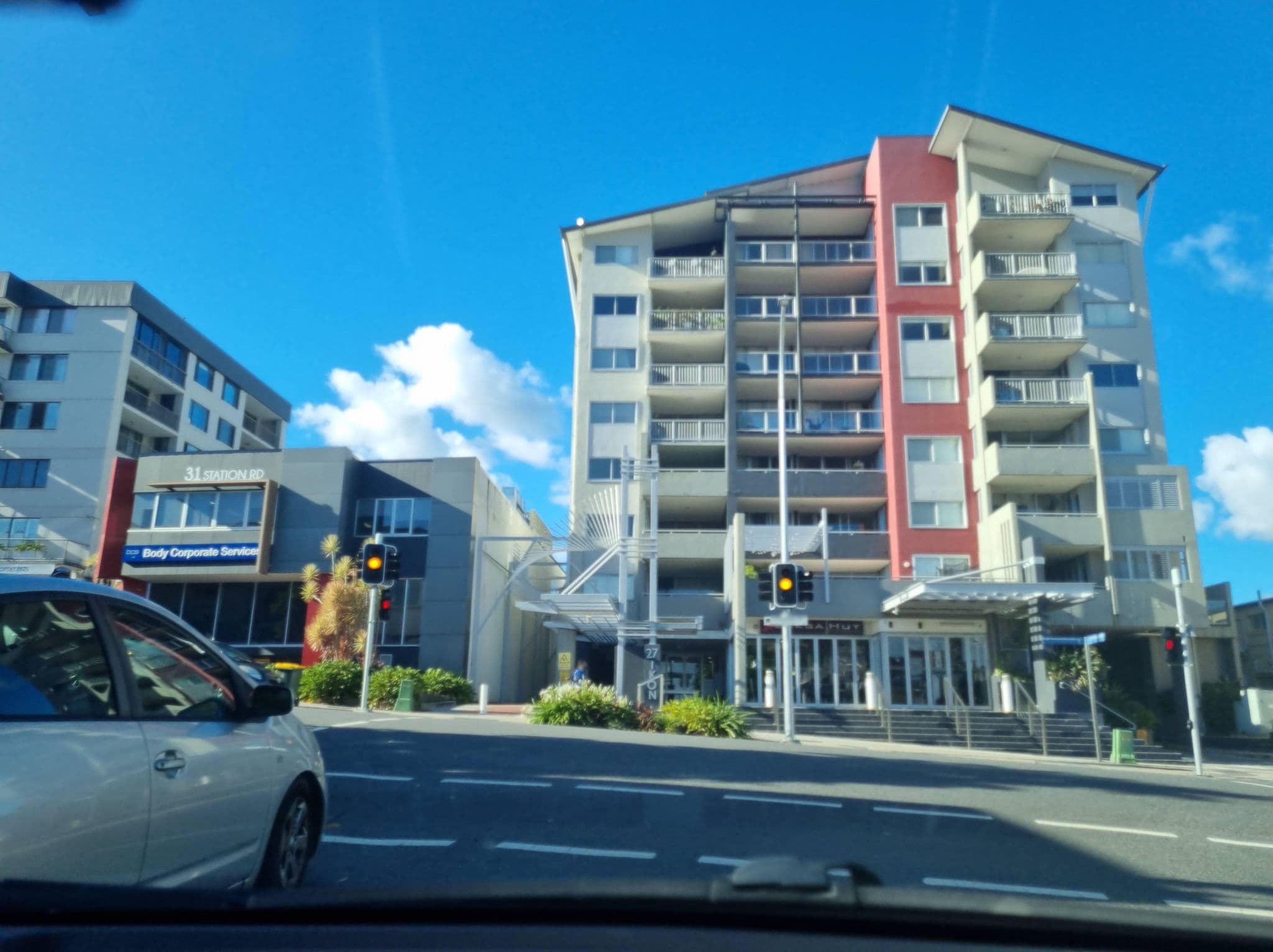 Street view near Club Training Australia, Indooroopilly — © Cyclops (CC BY-SA · Mapillary)