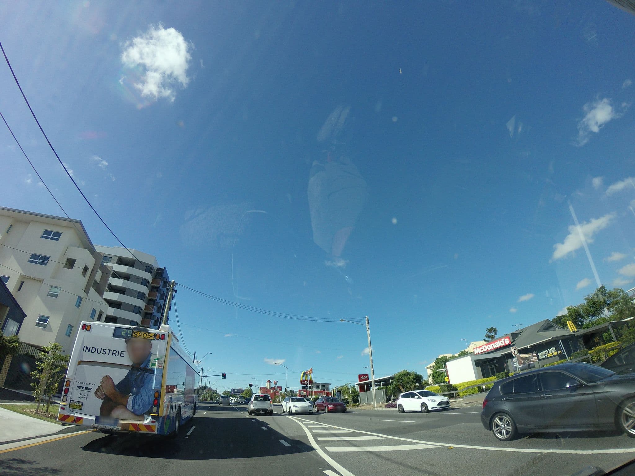 Street view near Kangaroo Point Holiday Apartments, Woolloongabba — © kimbalc (CC BY-SA · Mapillary)