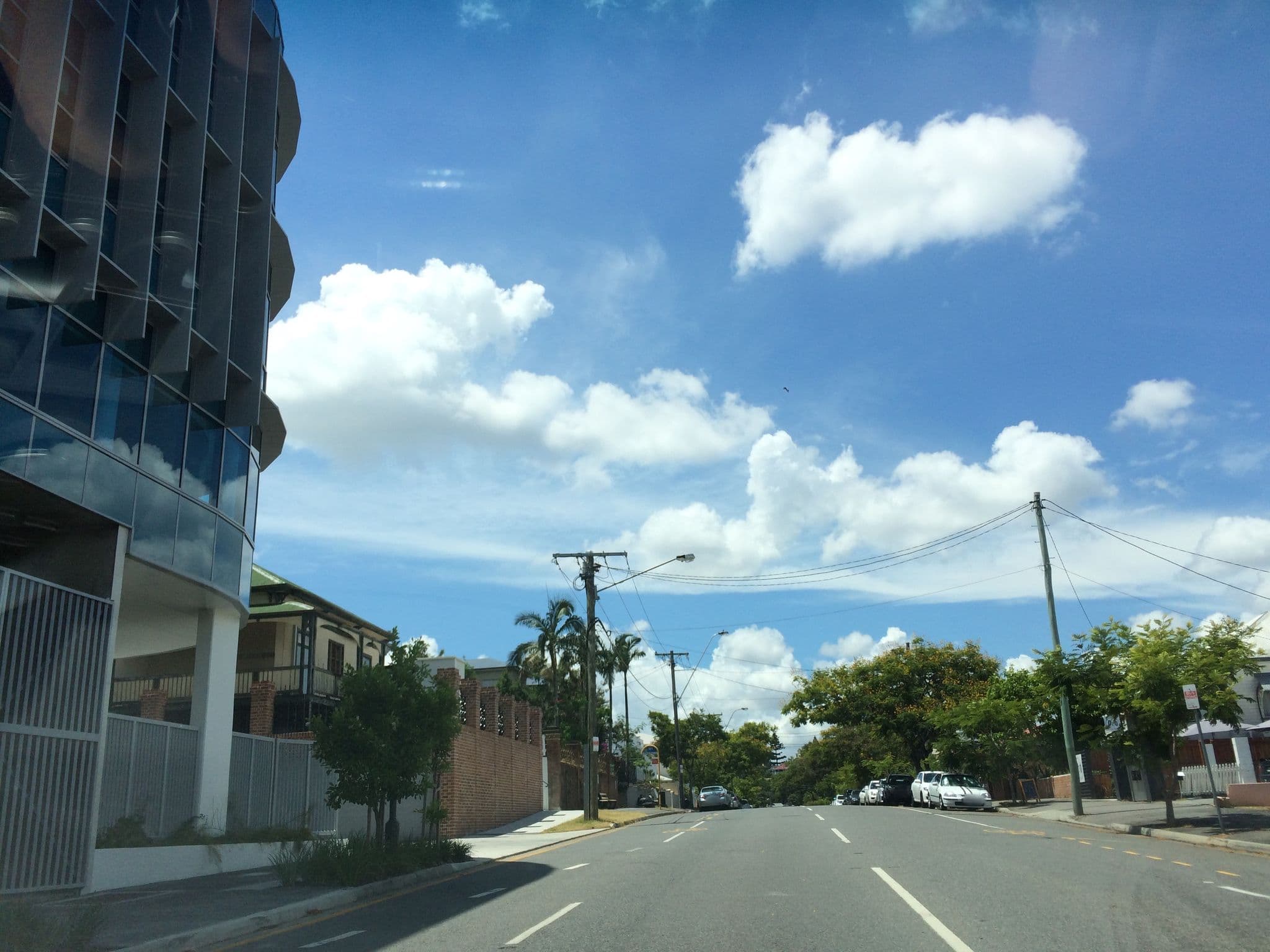 Street view near Some Rooms Backpacker, West End — © hoylen (CC BY-SA · Mapillary)