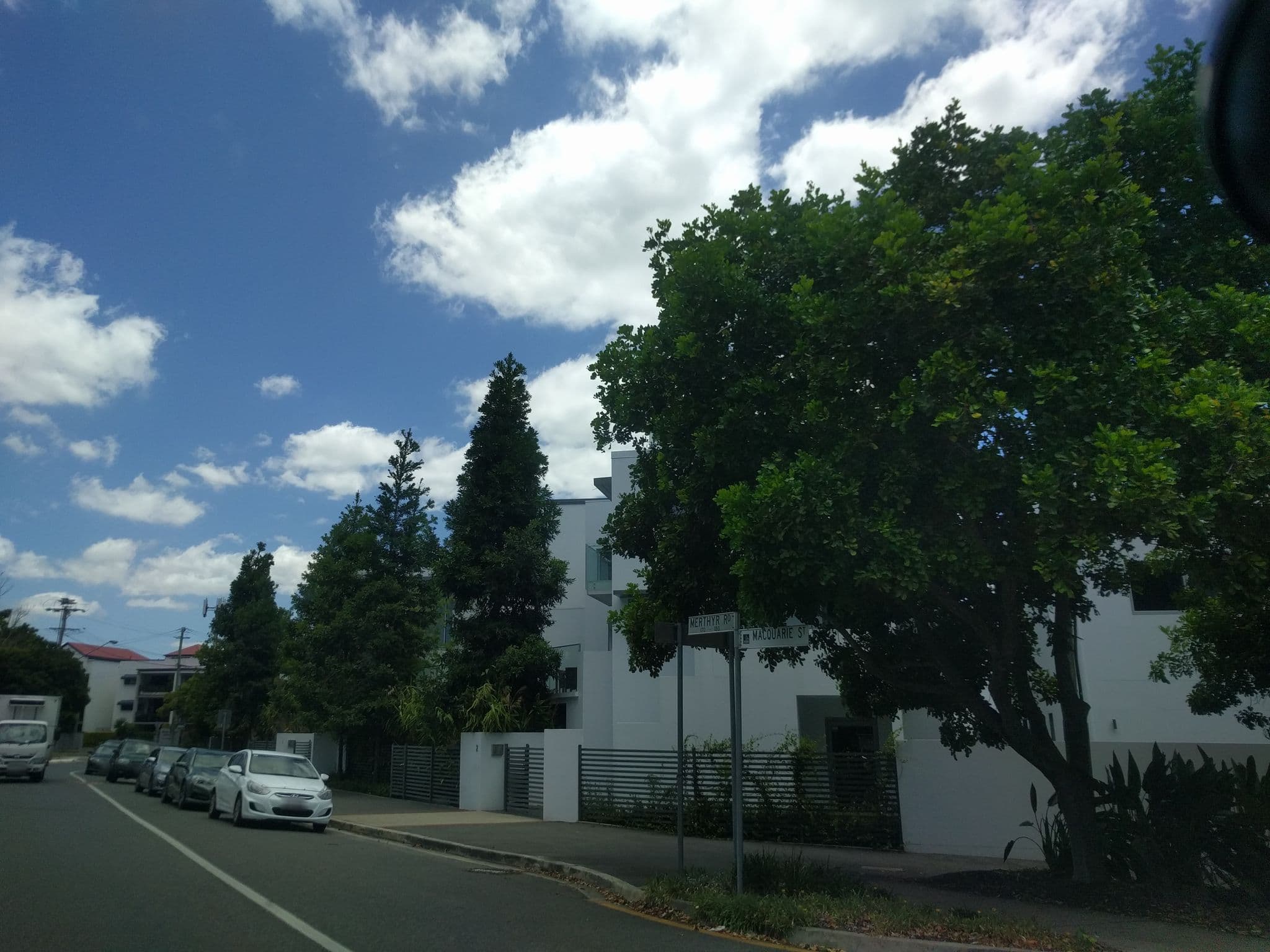 Street view near Boarding House Owners & Managers Assoc, New Farm — © davidbdean (CC BY-SA · Mapillary)