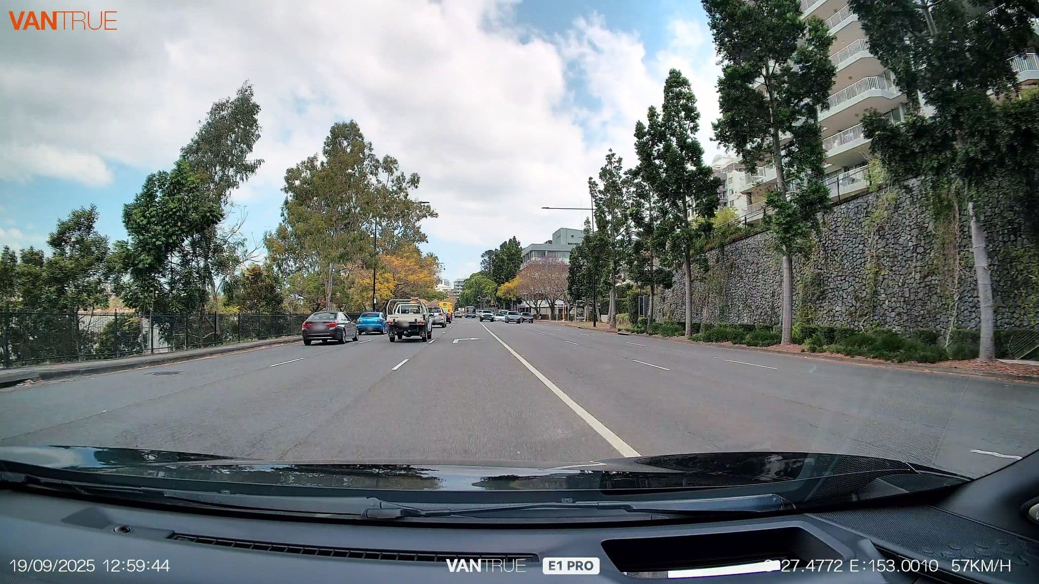 Street view near Fairthorpe Head Of The River, Milton — © davidar (CC BY-SA · Mapillary)