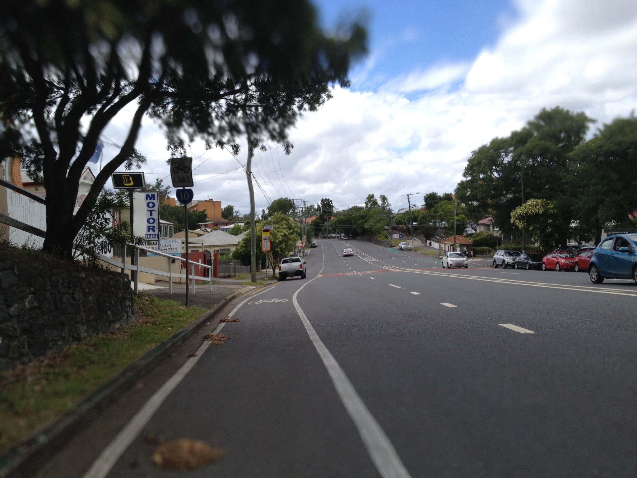 Street view near Ambassador Motor Inn, Highgate Hill — © deleted_user (CC BY-SA · Mapillary)