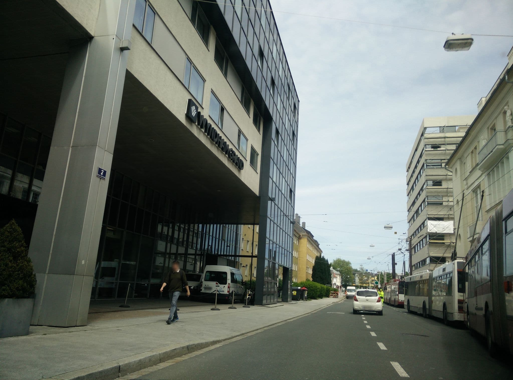 Street view near A&O Hotel and Hostel Salzburg Hauptbahnhof, Salzburg — © knjegi (CC BY-SA · Mapillary)