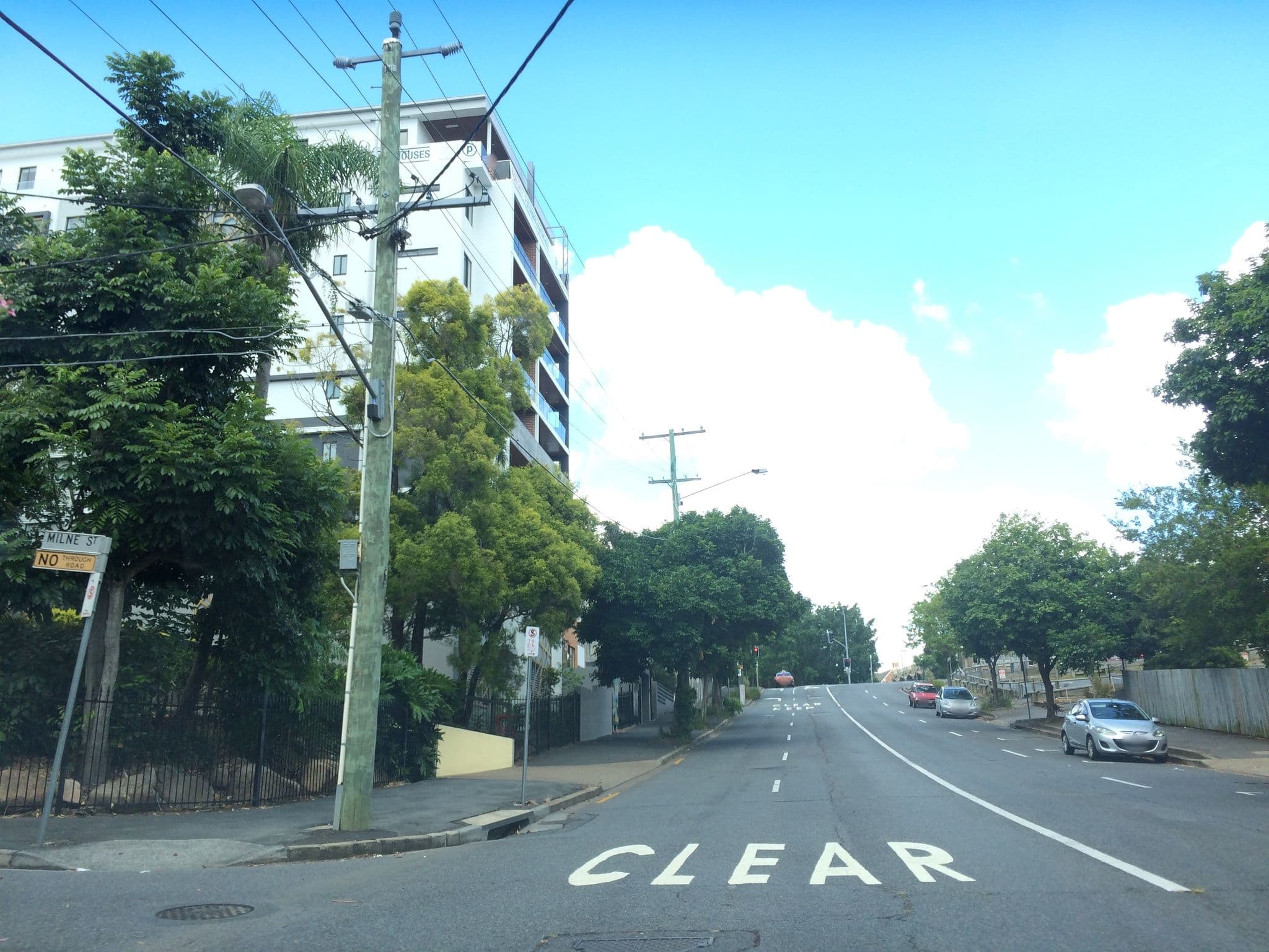 Street view near QCWA Lodge, Spring Hill — © hoylen (CC BY-SA · Mapillary)