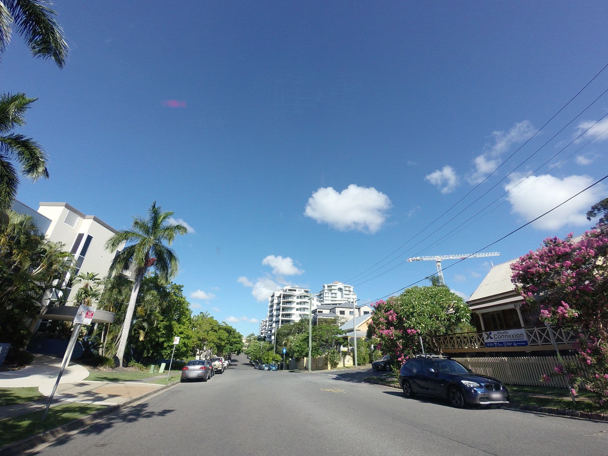 Street view near The Point Residences, Kangaroo Point — © kimbalc (CC BY-SA · Mapillary)