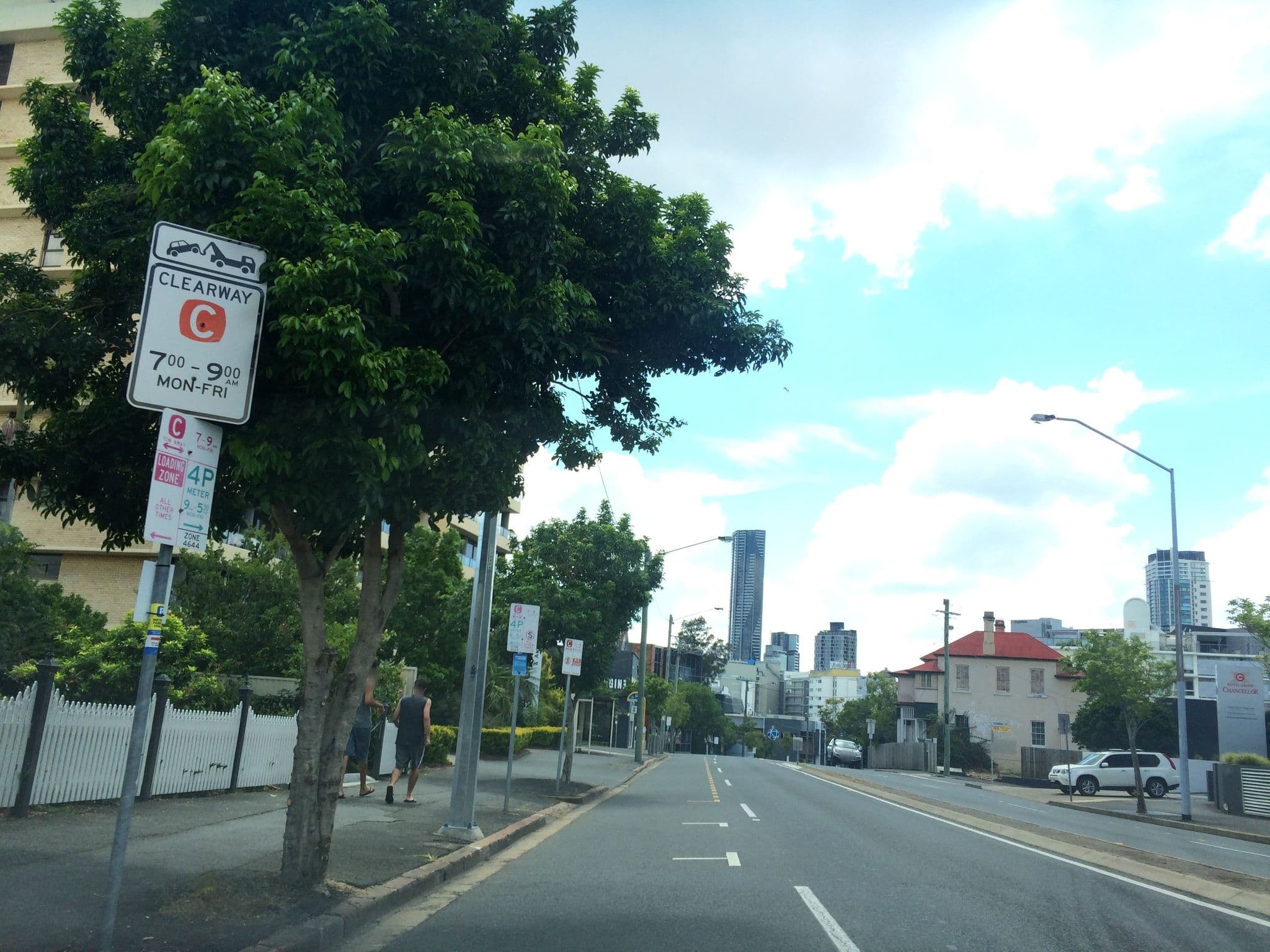 Street view near Hotel Grand Chancellor, Spring Hill — © hoylen (CC BY-SA · Mapillary)