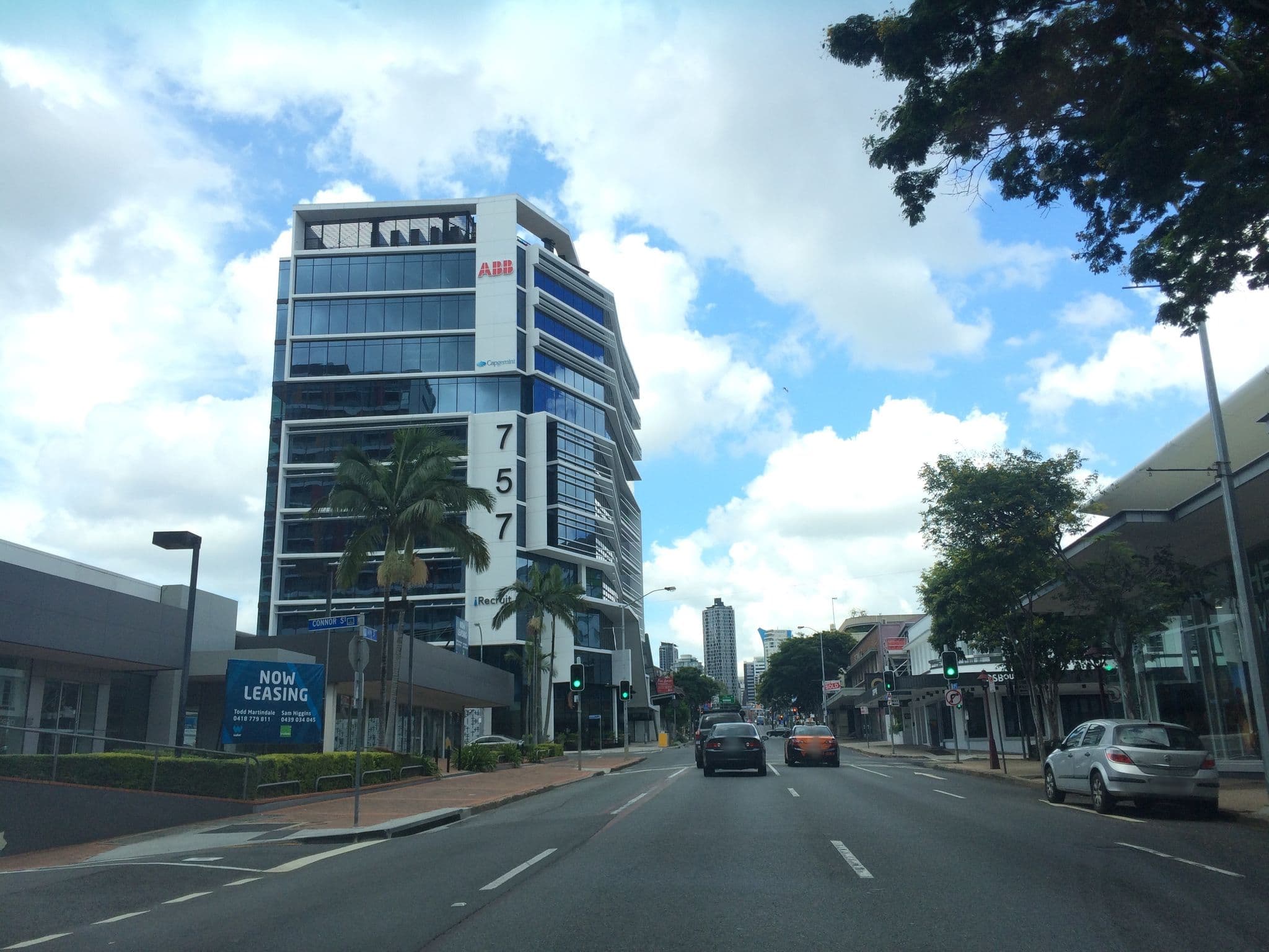 Street view near M&A Apartments, Fortitude Valley — © hoylen (CC BY-SA · Mapillary)