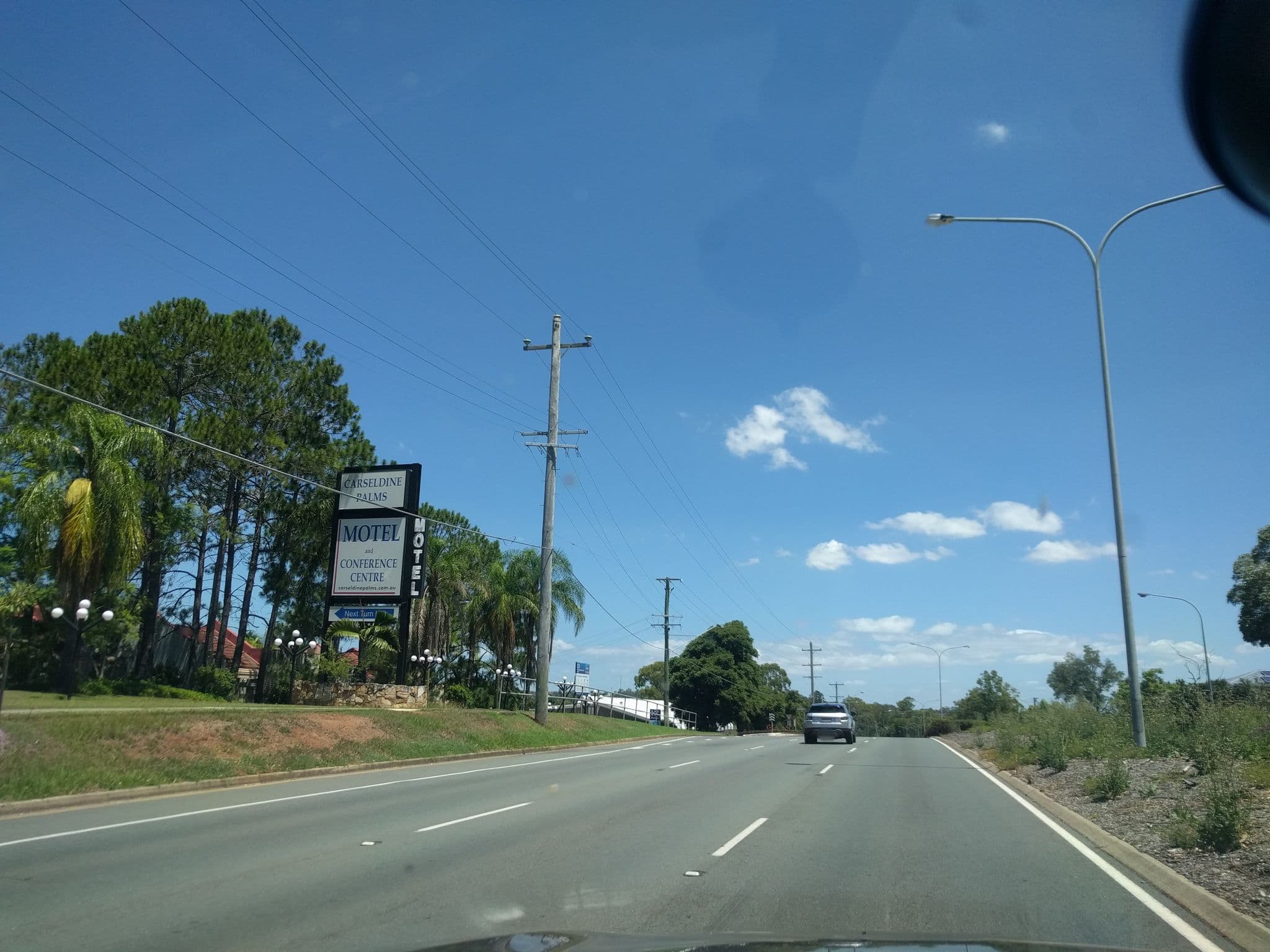 Street view near Carseldine Palms Motel, Carseldine — © davidbdean (CC BY-SA · Mapillary)